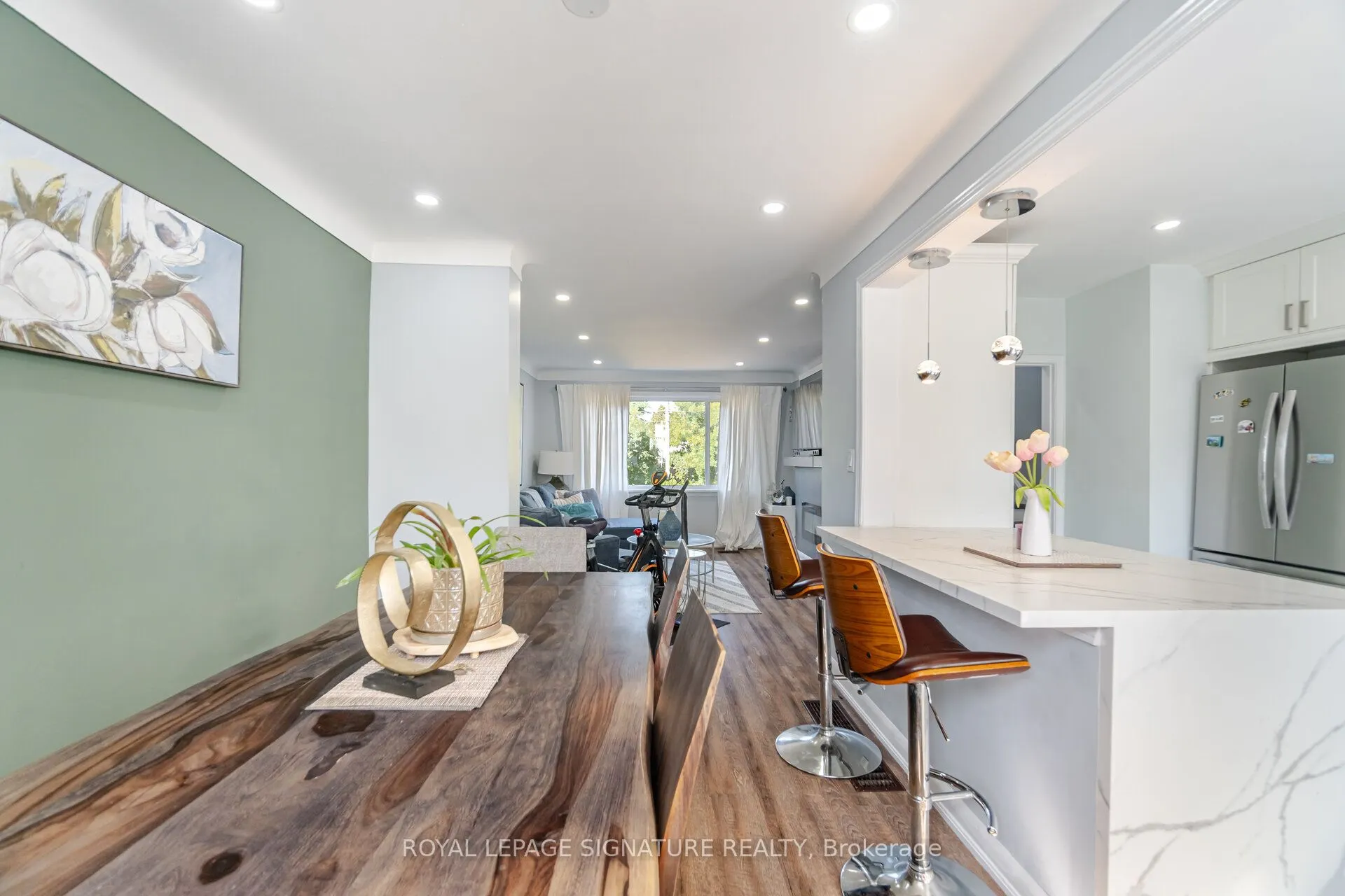 596 Appleby Line