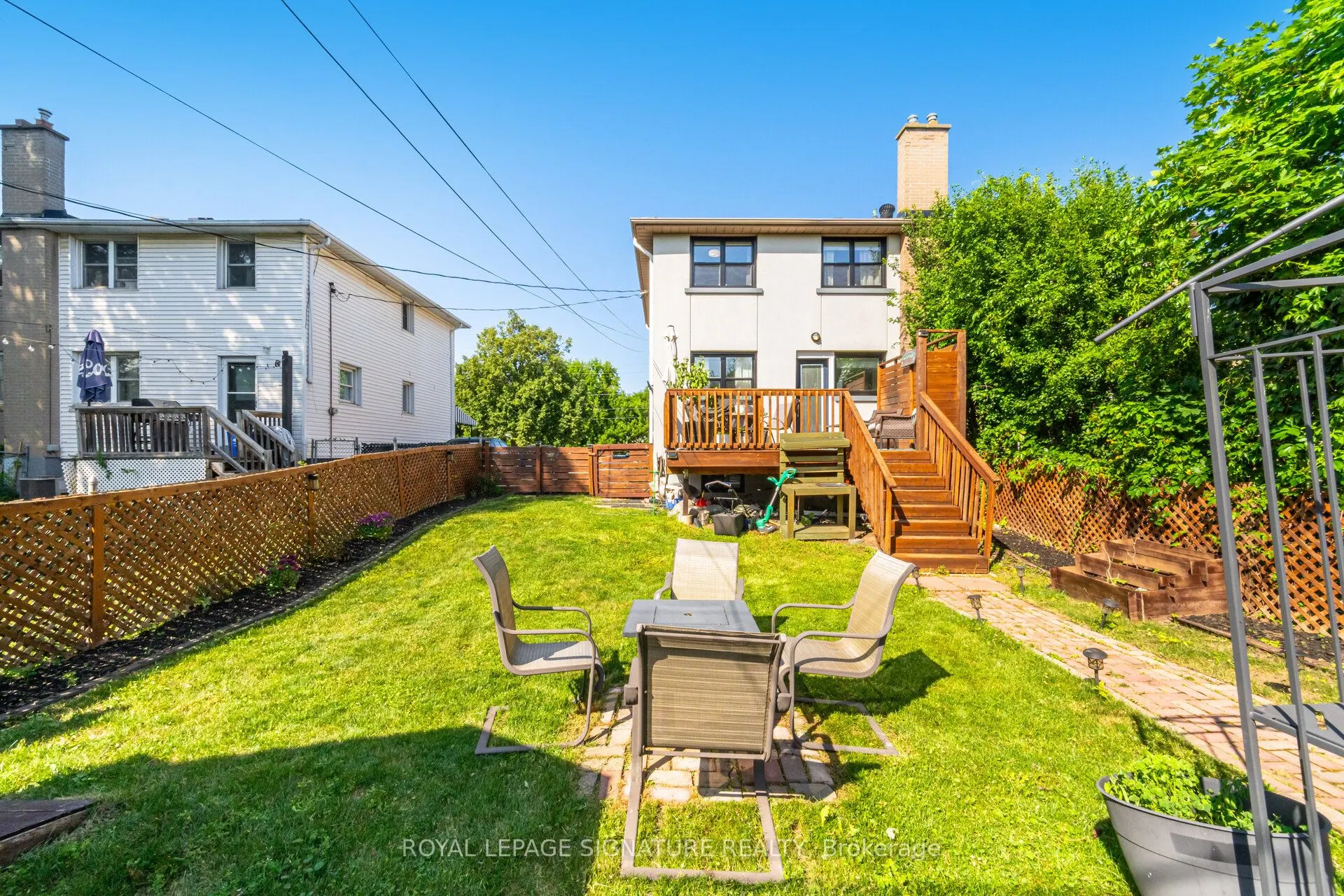 596 Appleby Line
