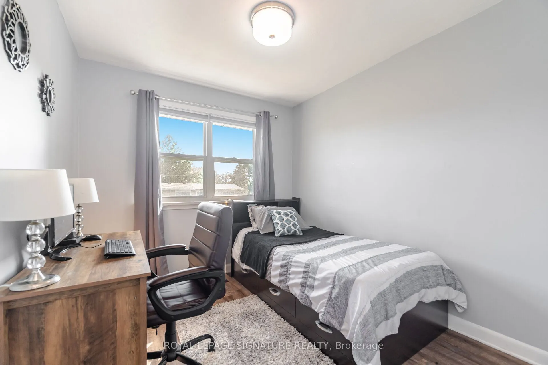 596 Appleby Line