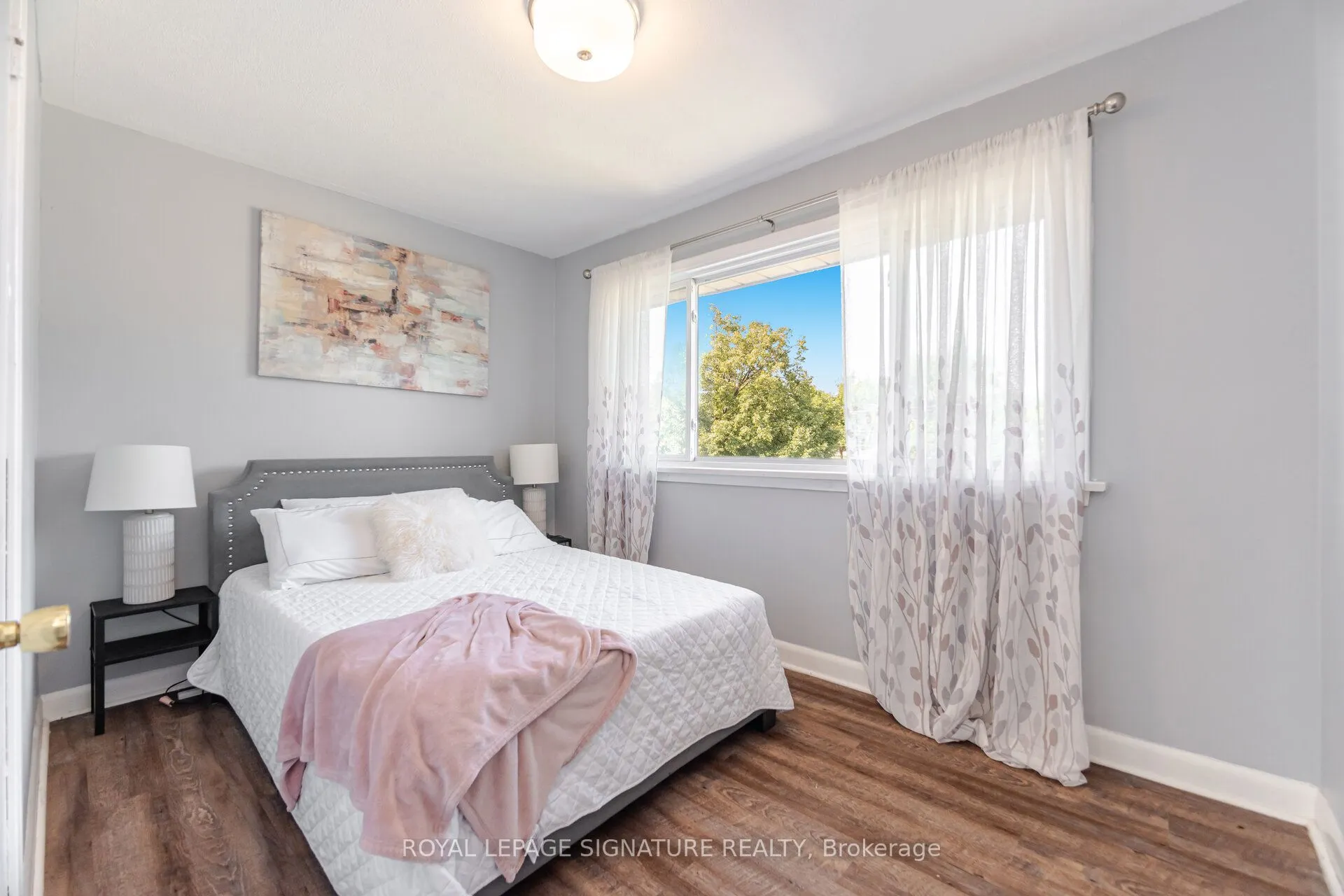 596 Appleby Line