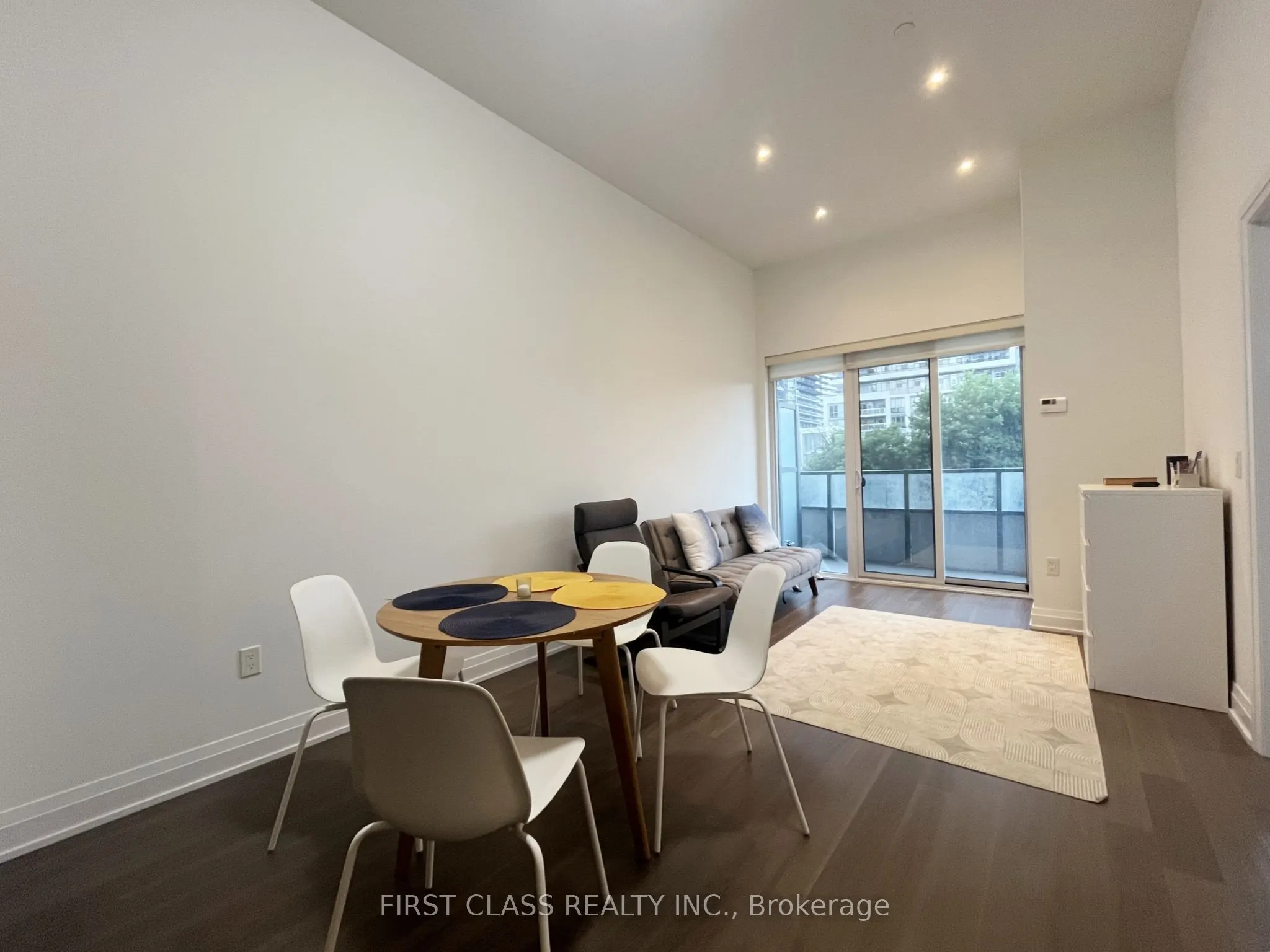 20 Shore Breeze Drive, #M2