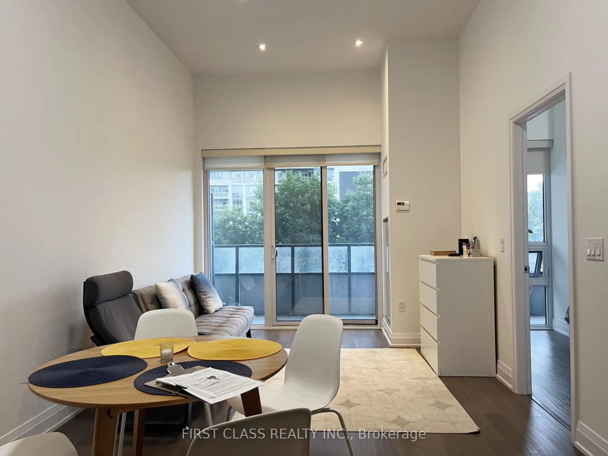 20 Shore Breeze Drive, #M2