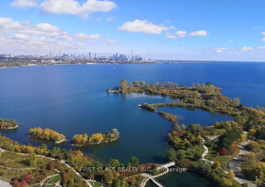 20 Shore Breeze Drive, #M2
