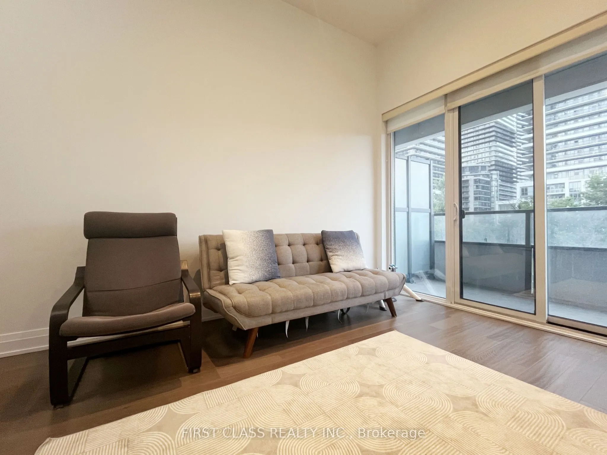 20 Shore Breeze Drive, #M2