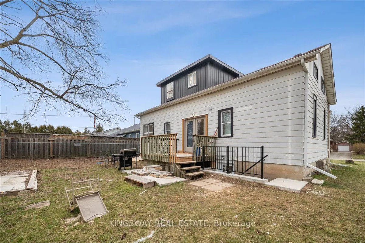 1144 Fisher Avenue, #UPPER