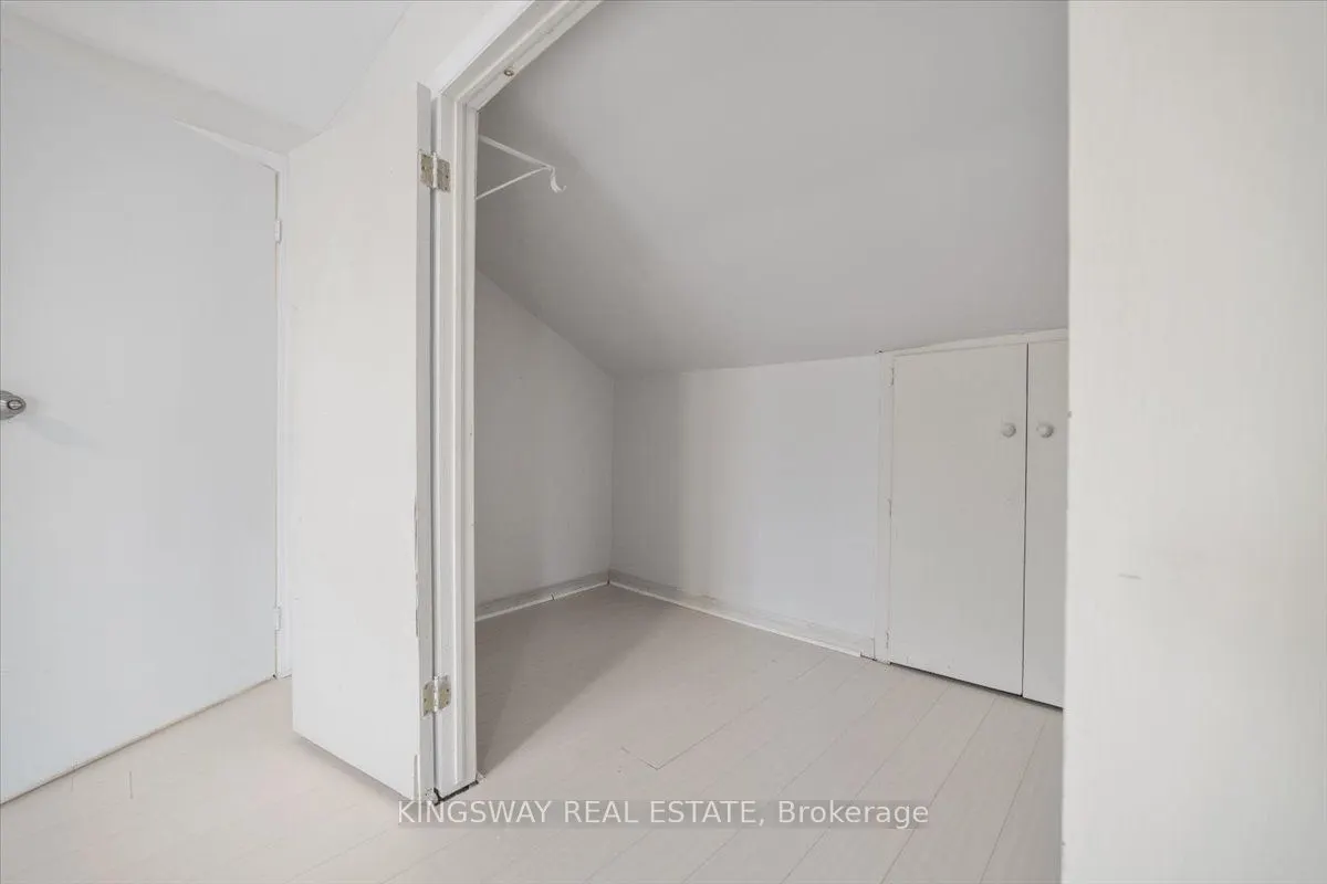 1144 Fisher Avenue, #UPPER