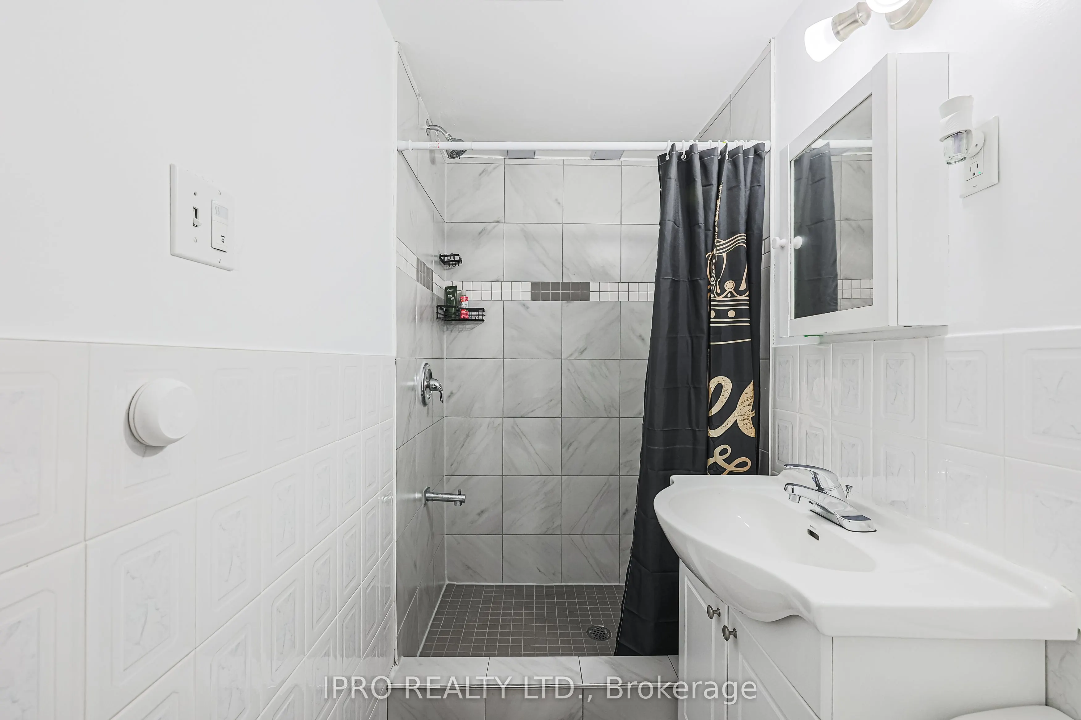 1667 Albion Road, #53