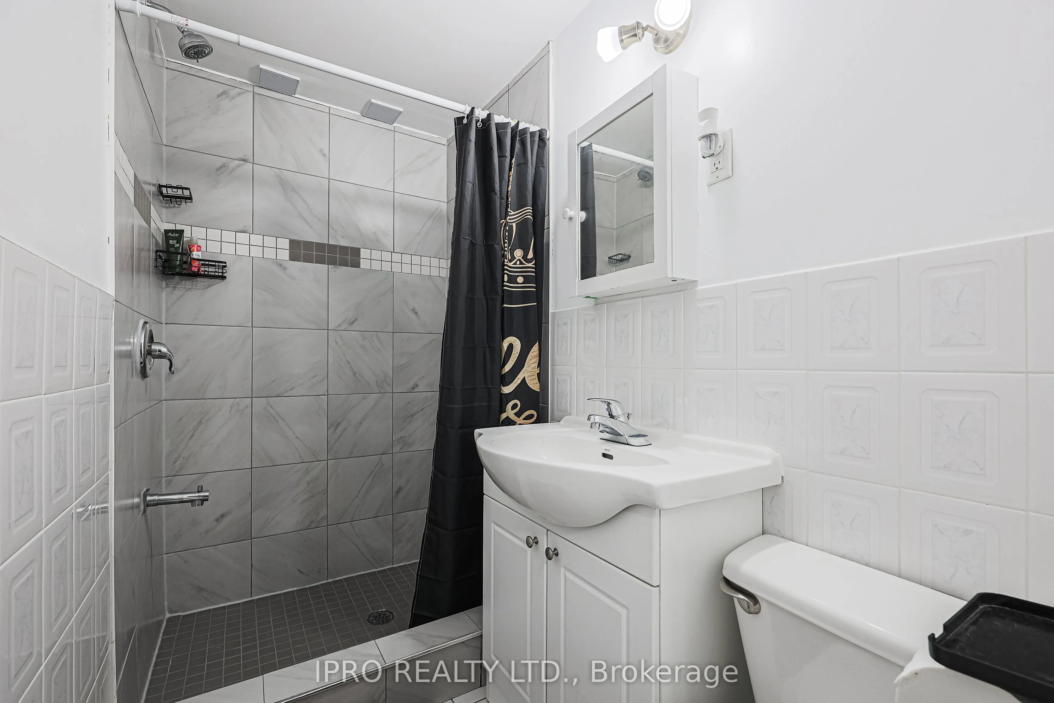 1667 Albion Road, #53
