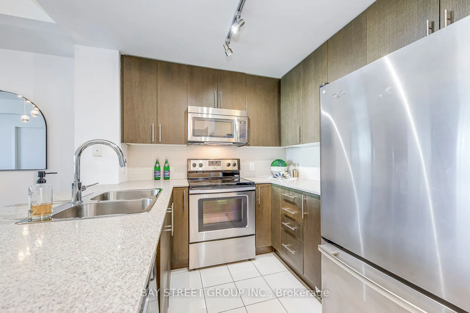 3985 Grand Park Drive, #609