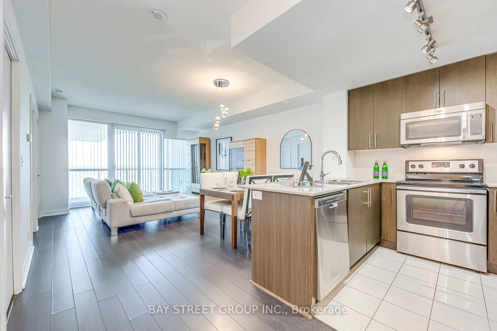 3985 Grand Park Drive, #609