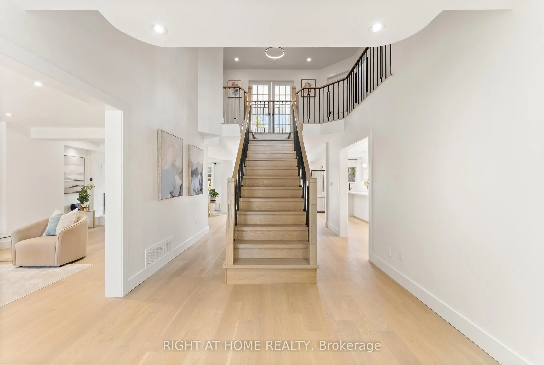 1186 Glenashton Drive