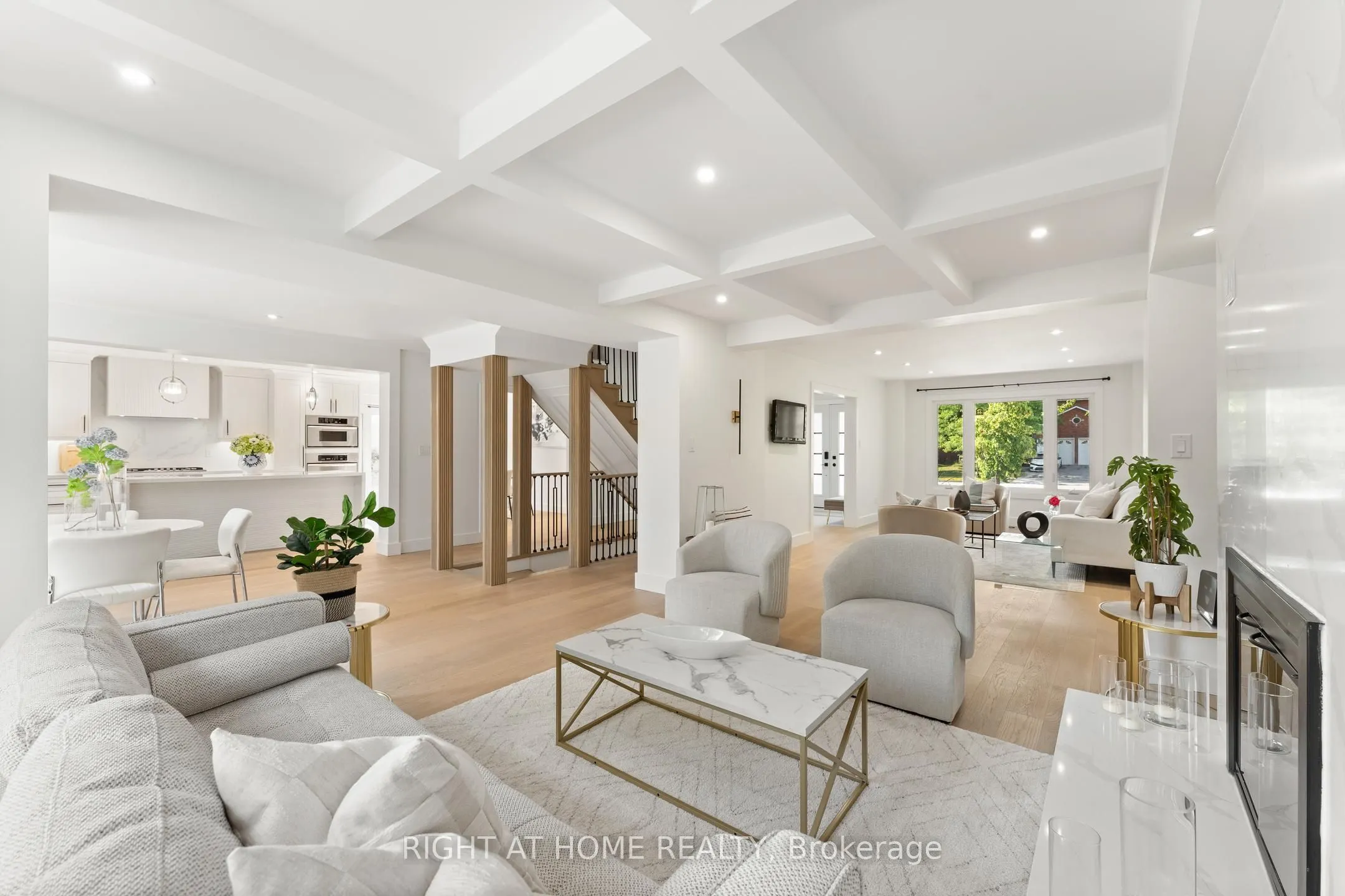 1186 Glenashton Drive