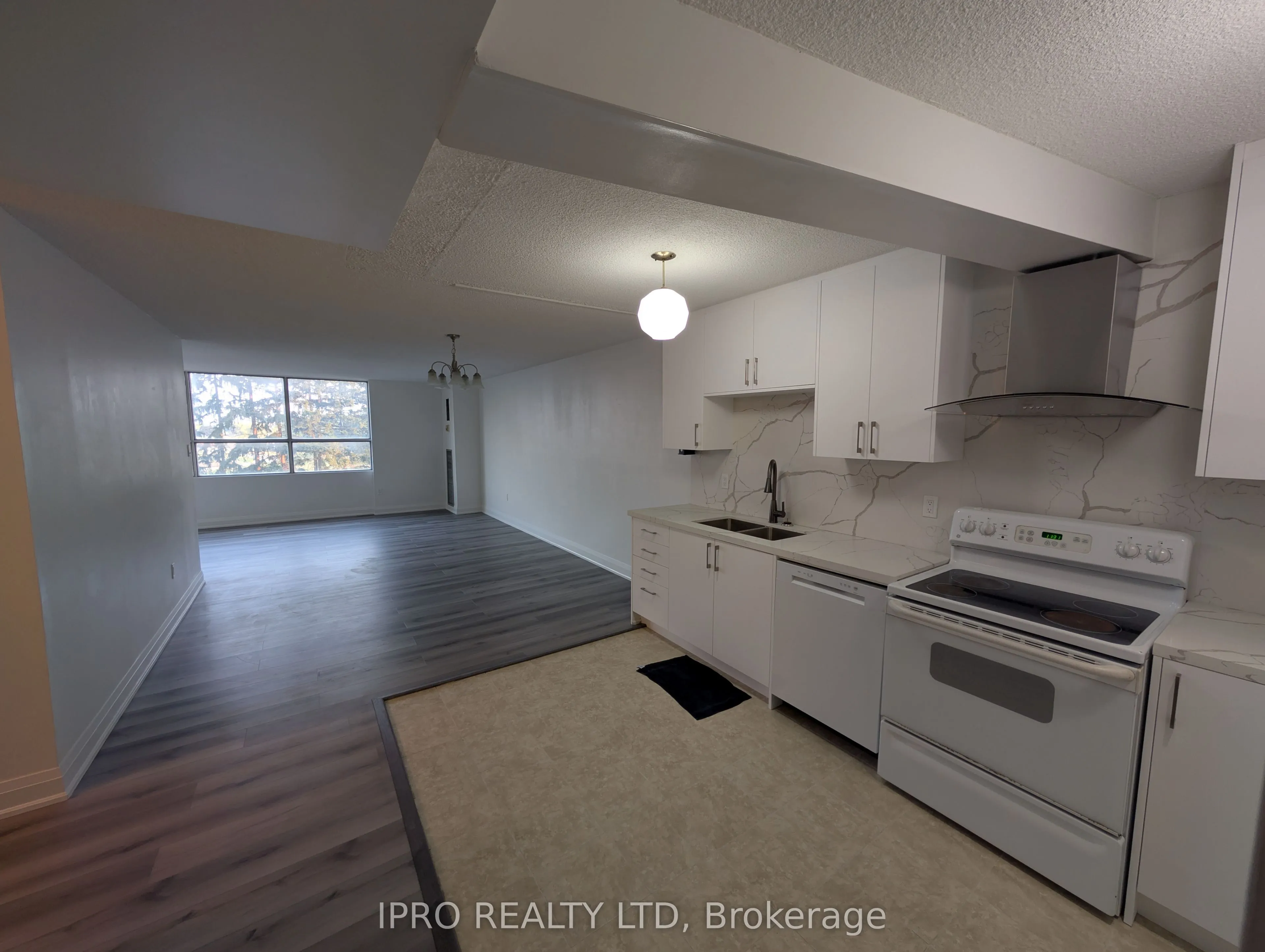 40 Panorama Court, #412