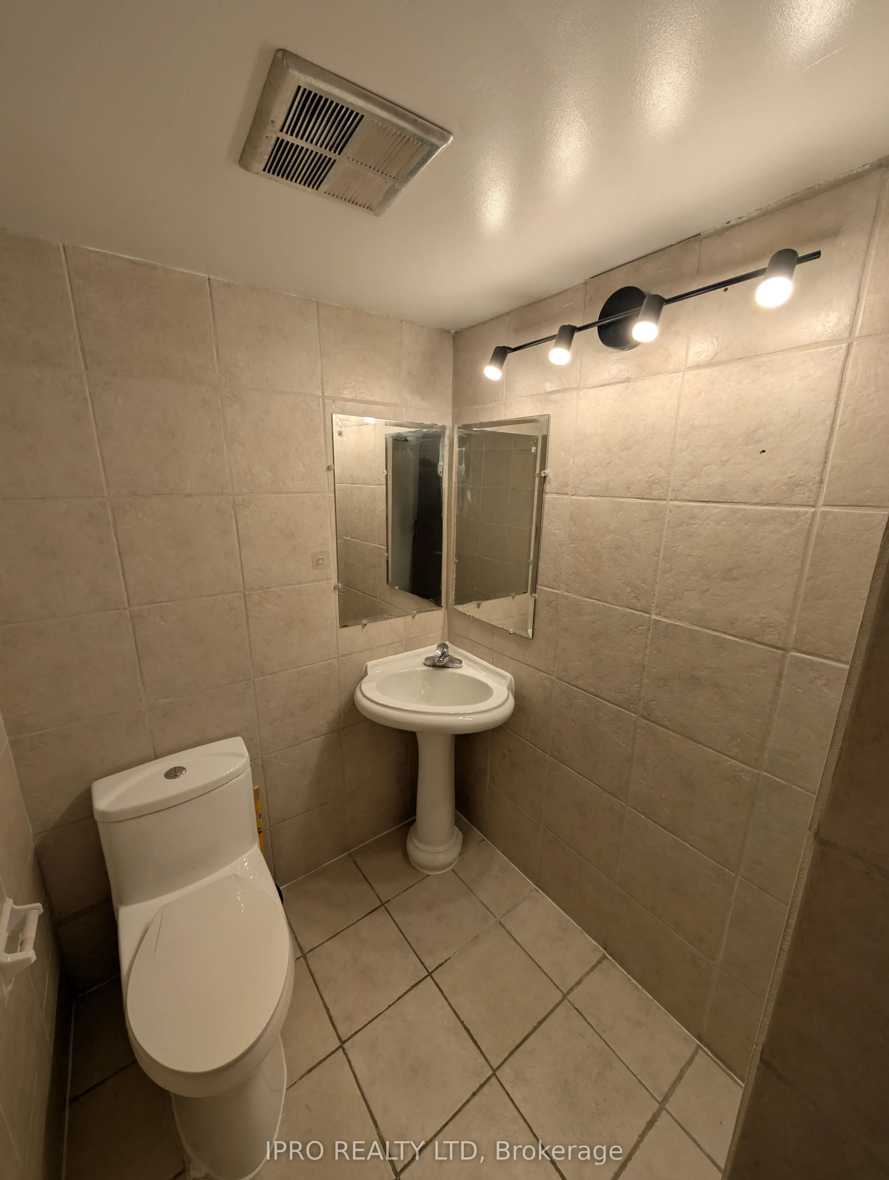 40 Panorama Court, #412