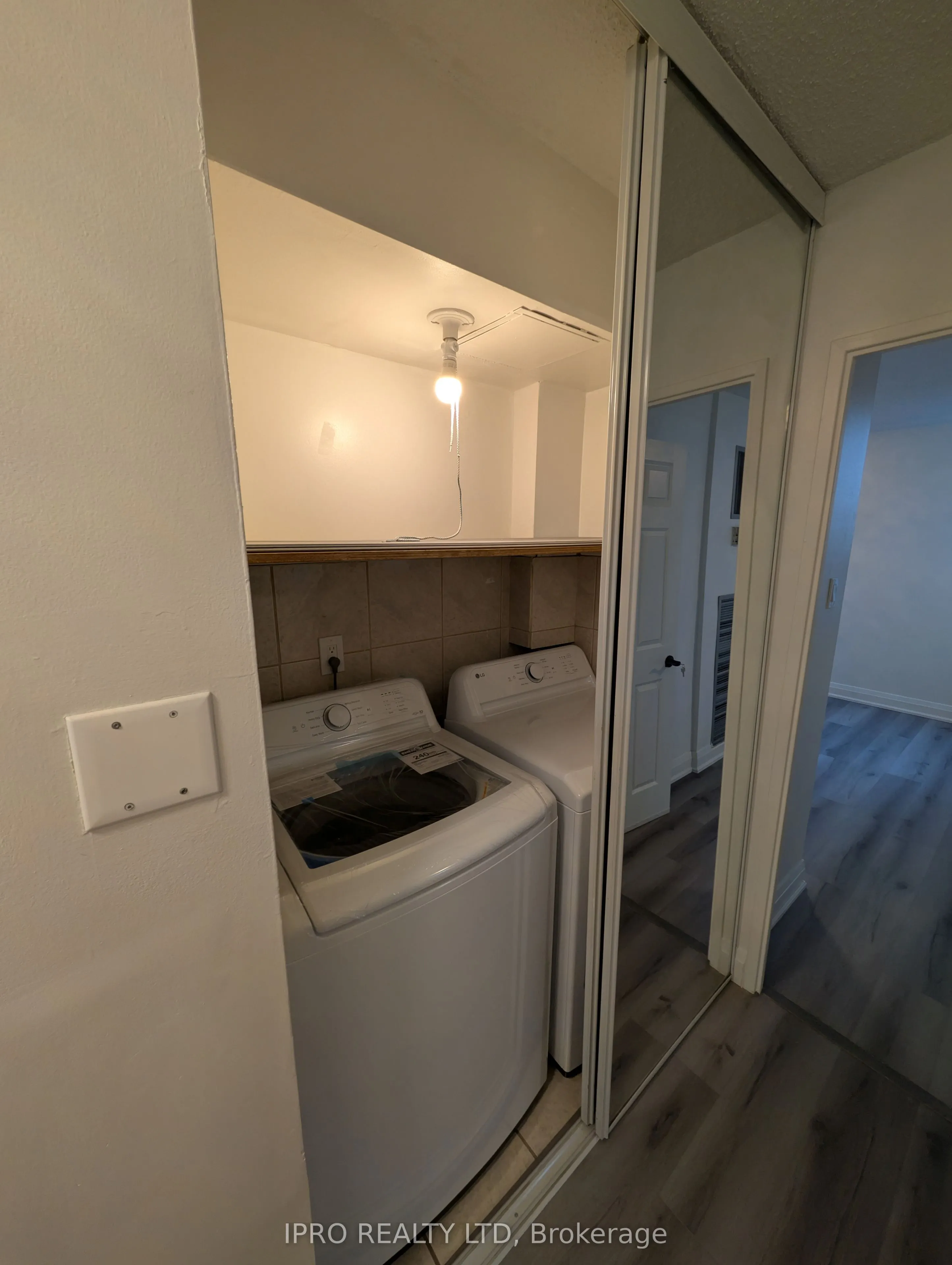 40 Panorama Court, #412