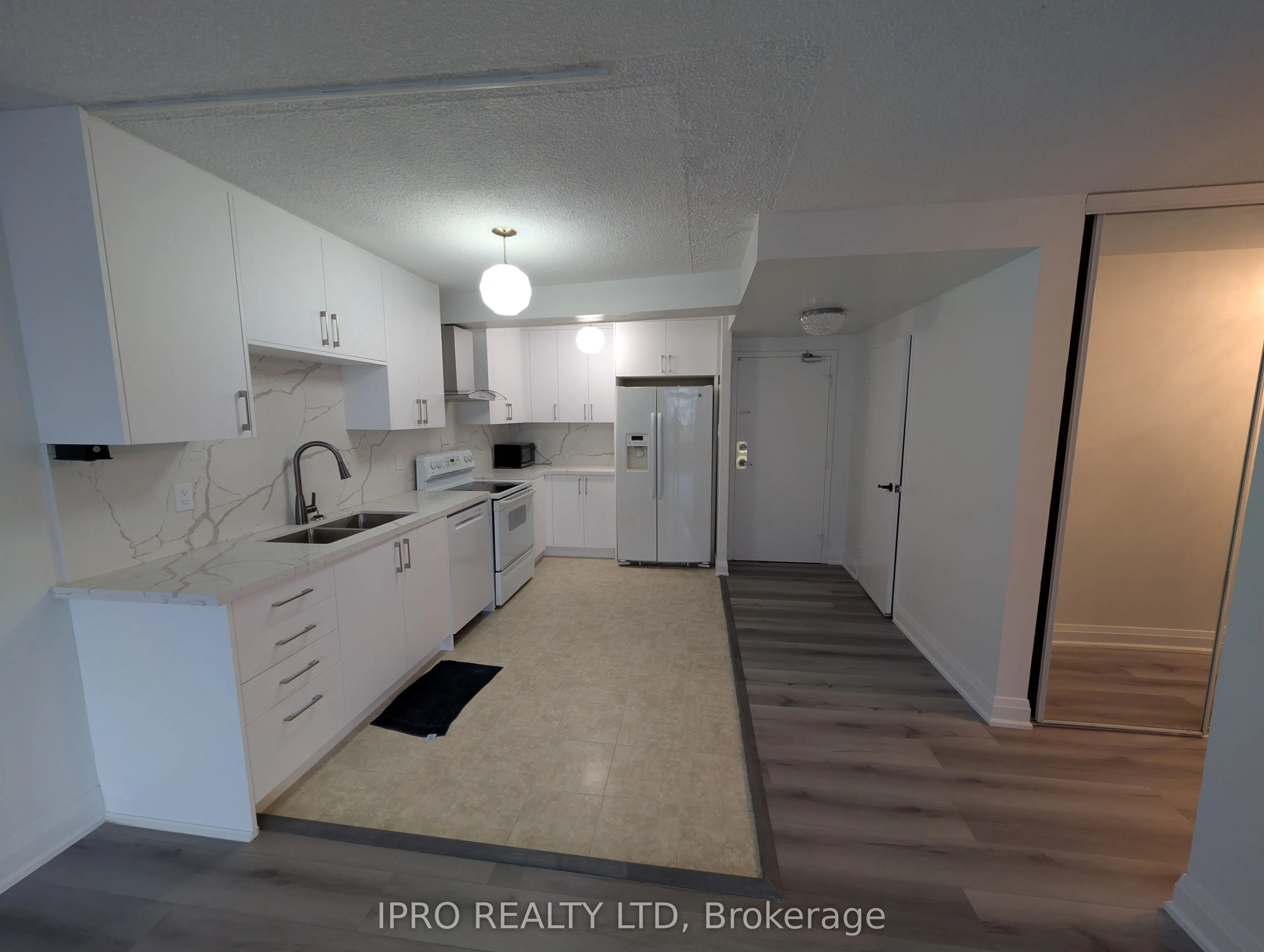 40 Panorama Court, #412