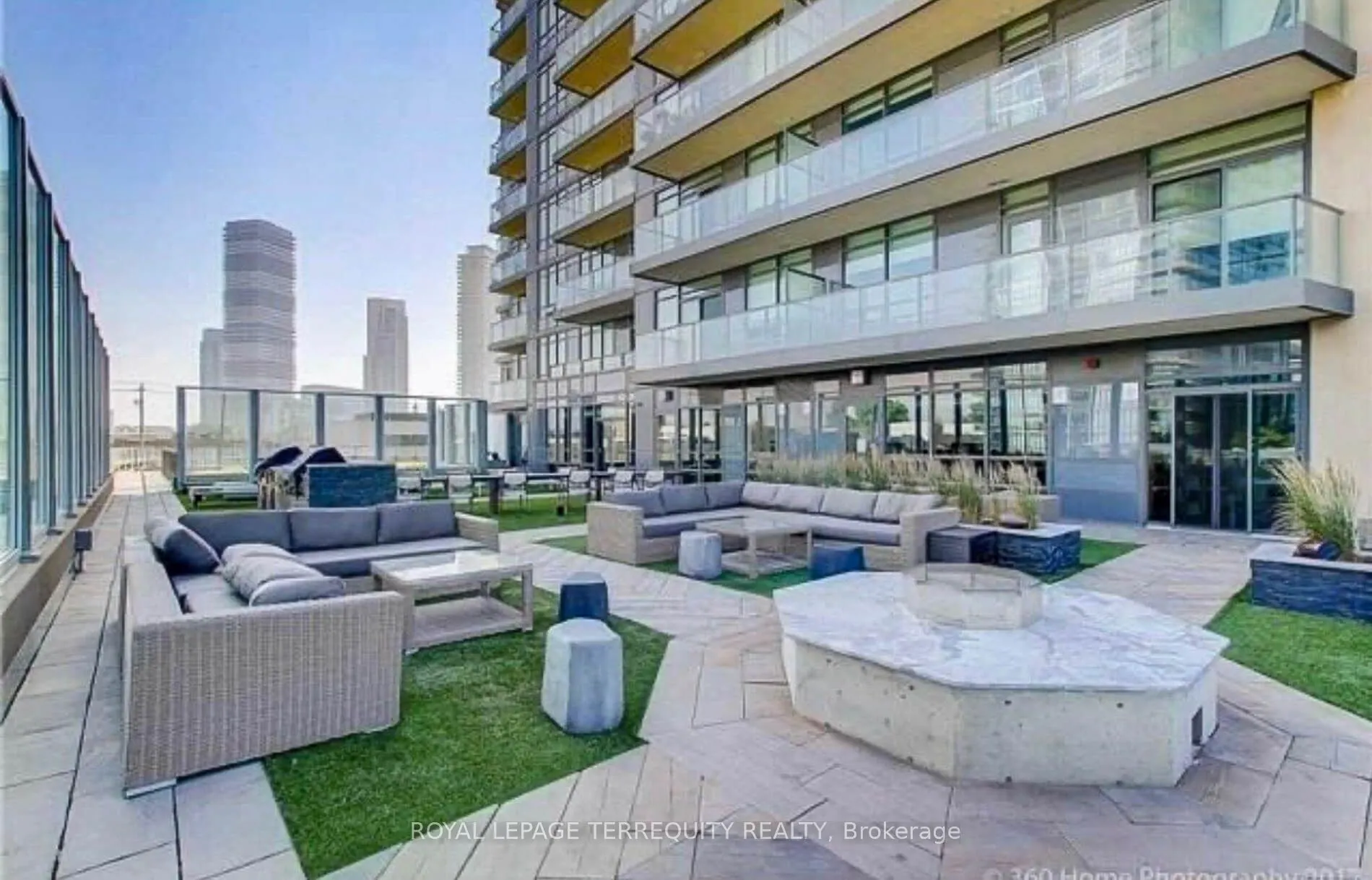 36 Park Lawn Road, #3306