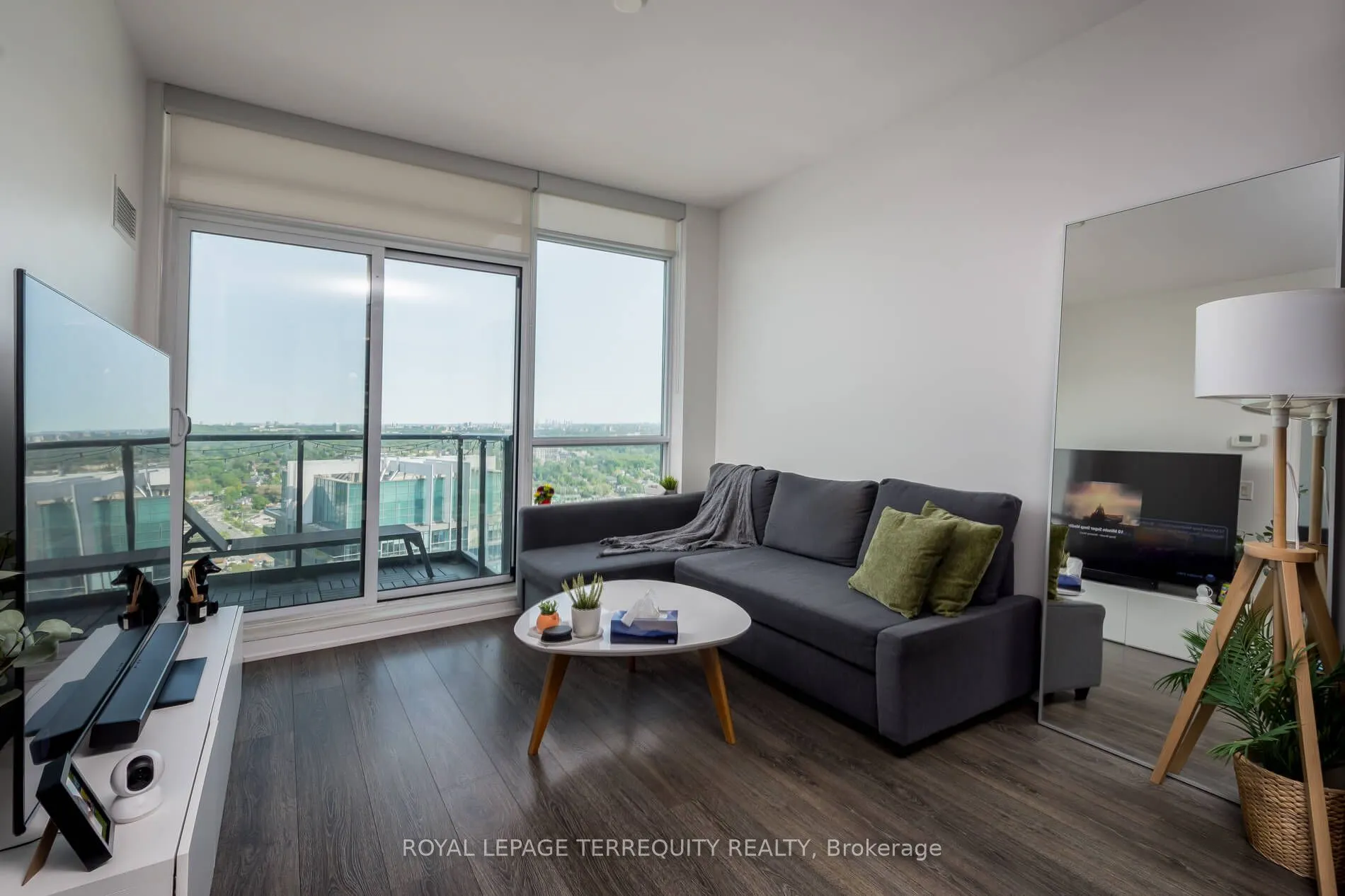 36 Park Lawn Road, #3306