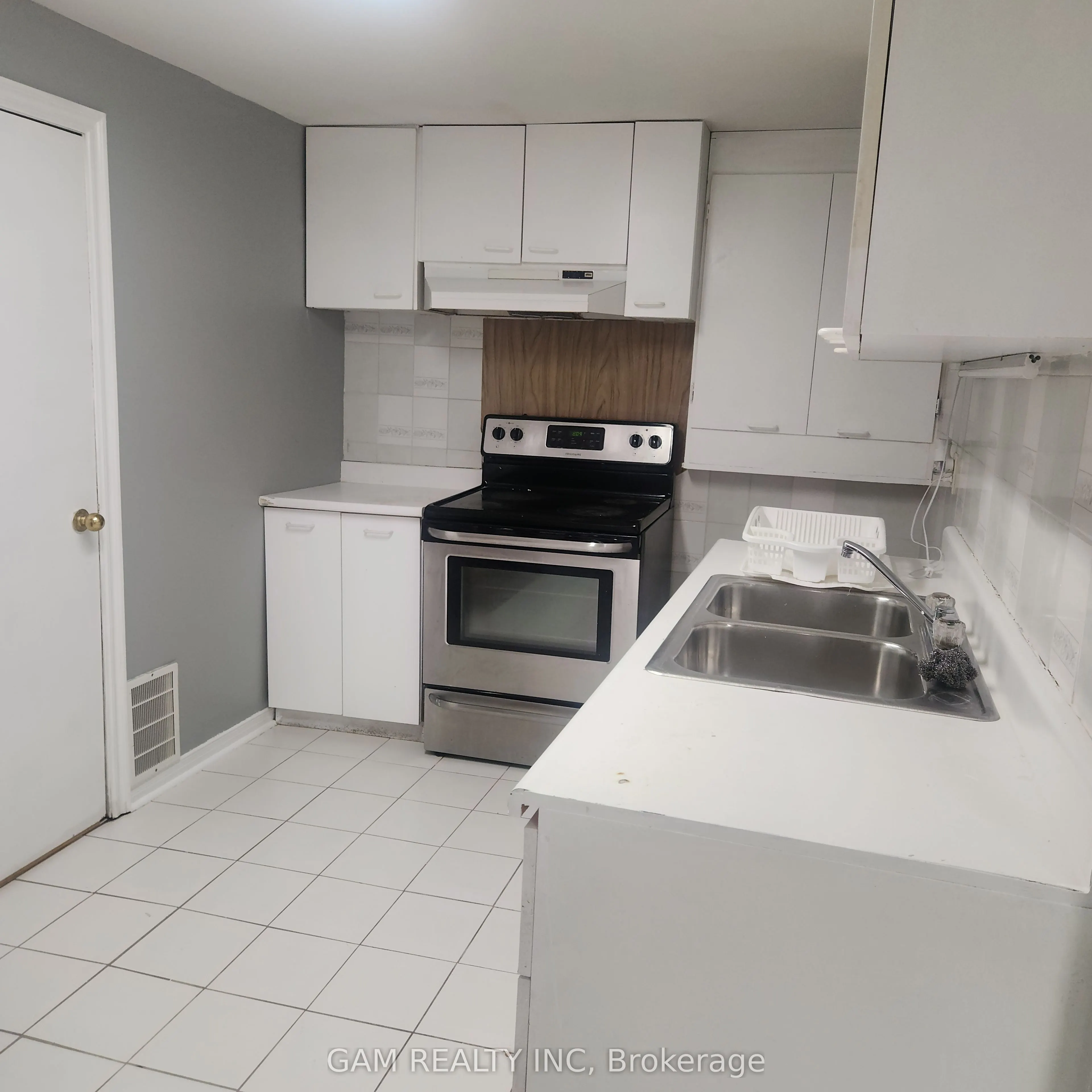 200 Kingsbridge Garden Circle, #Bsmt