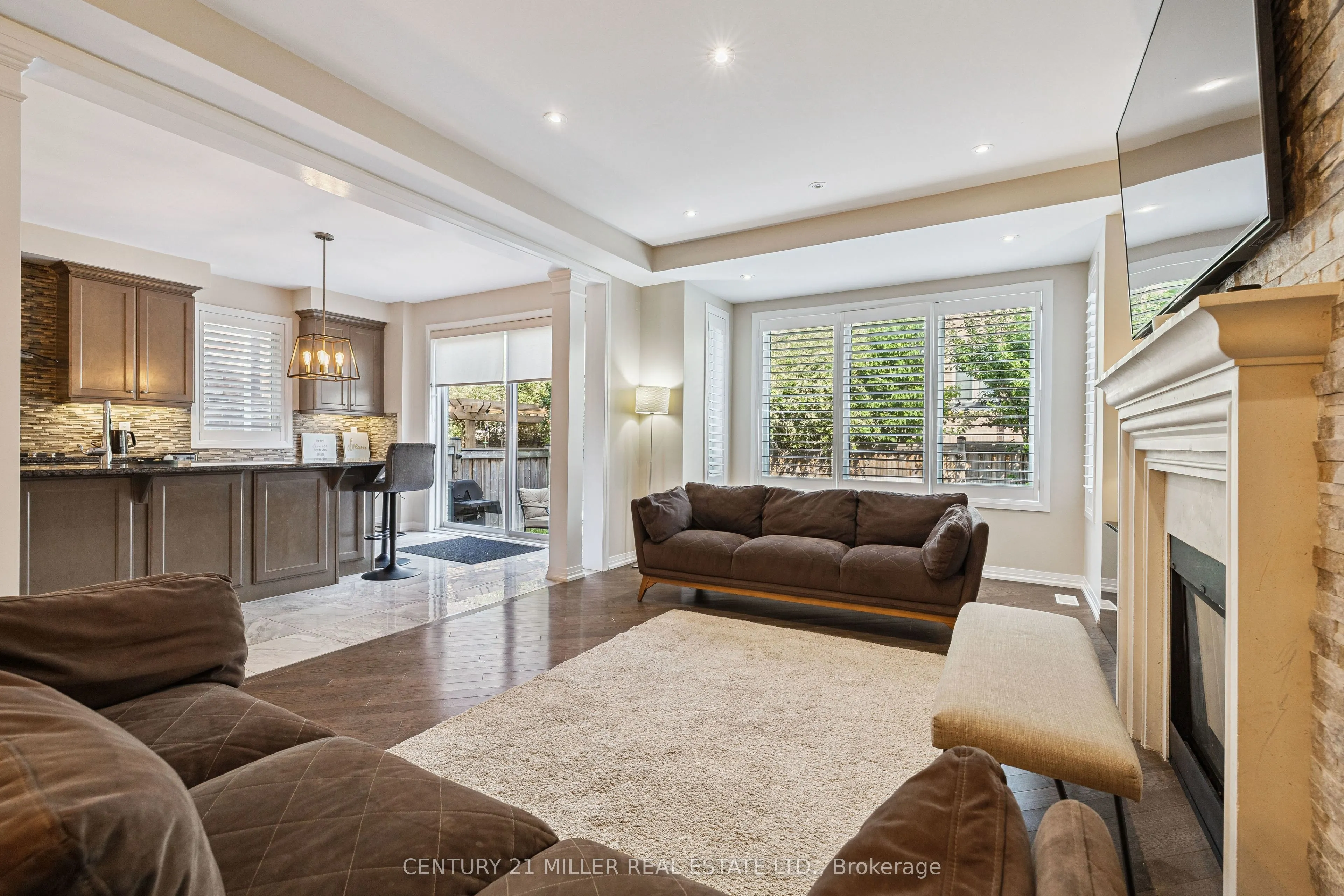 375 Begonia Gardens