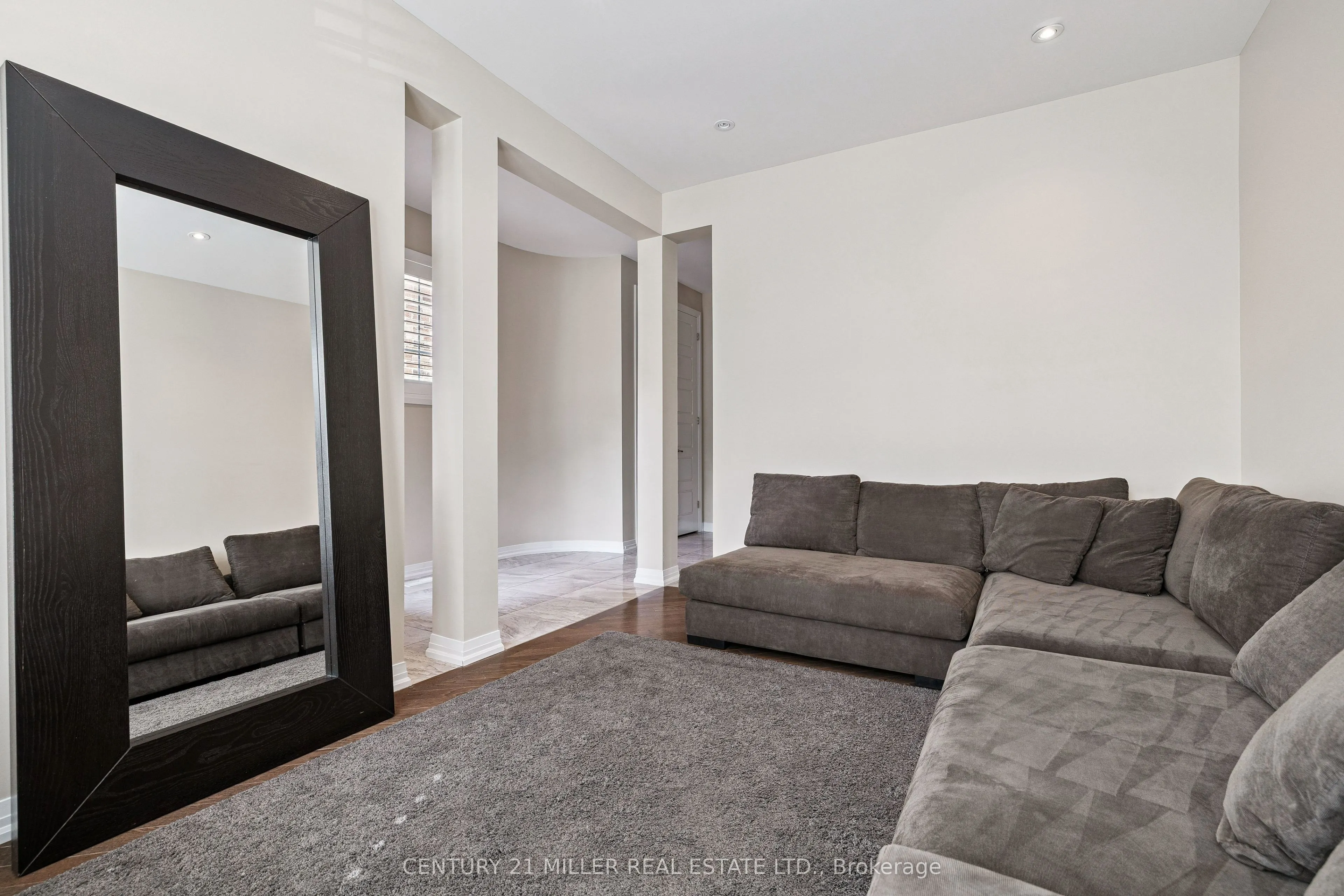 375 Begonia Gardens