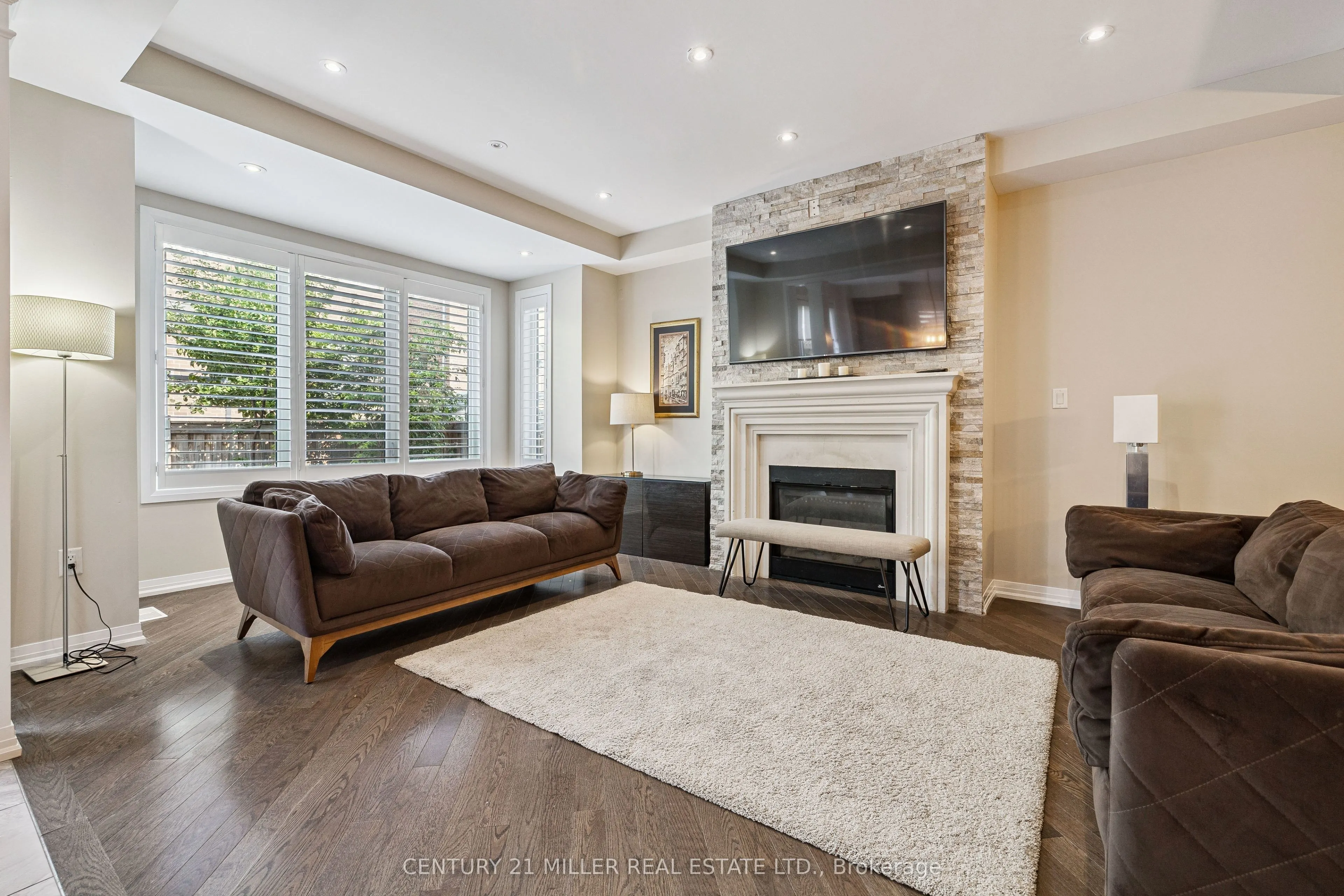 375 Begonia Gardens