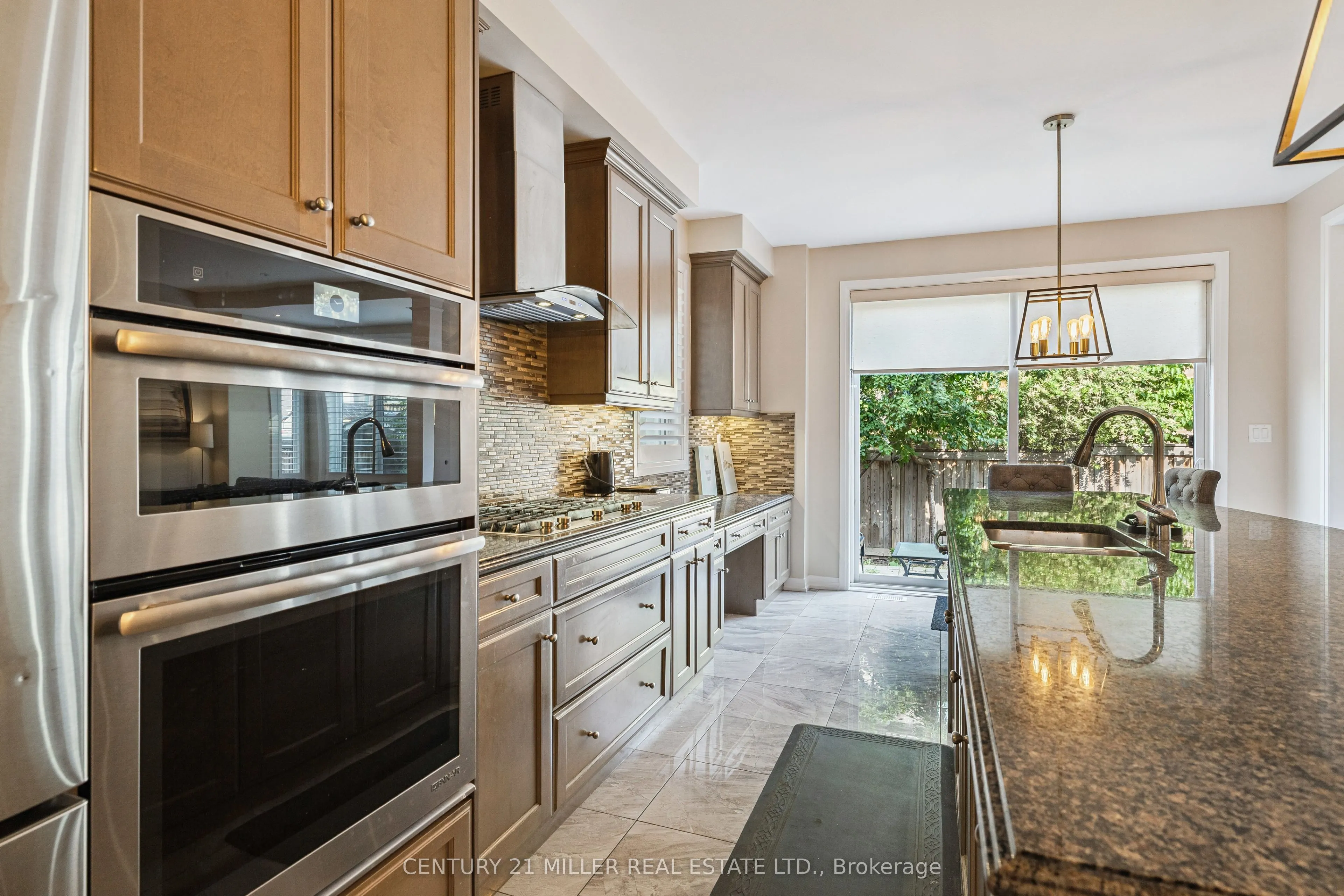 375 Begonia Gardens