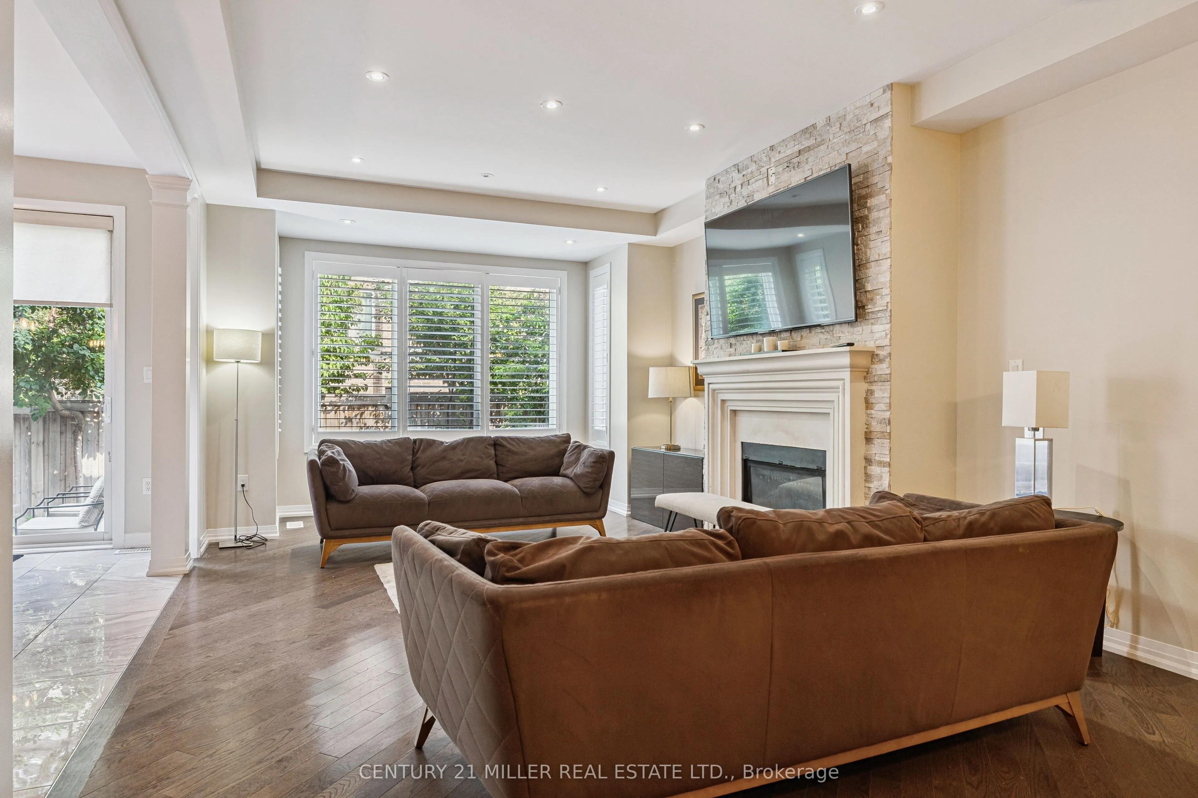 375 Begonia Gardens