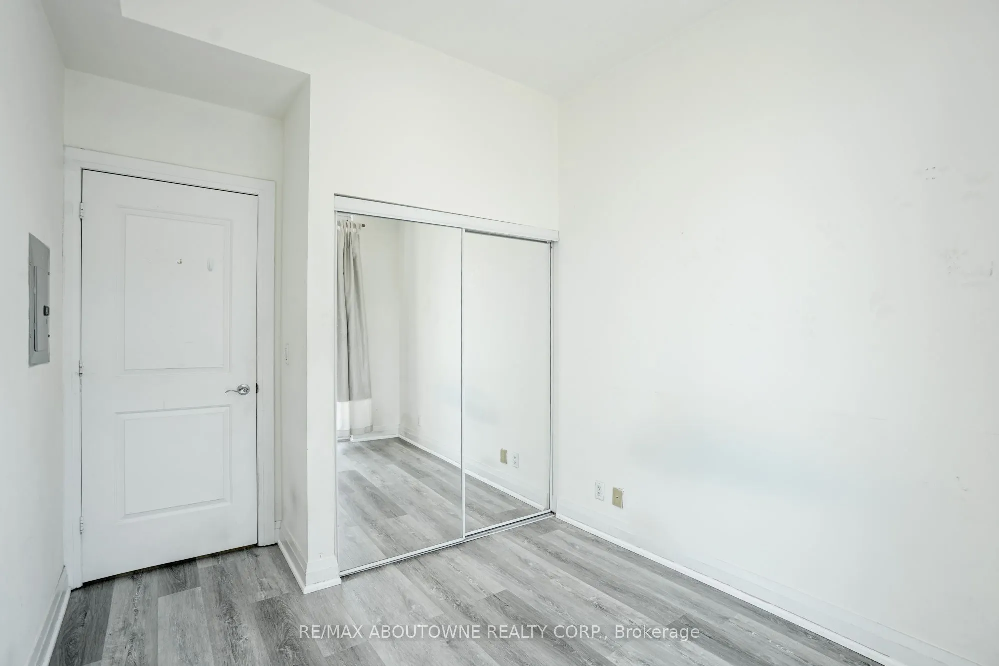 90 Absolute Avenue, #2705