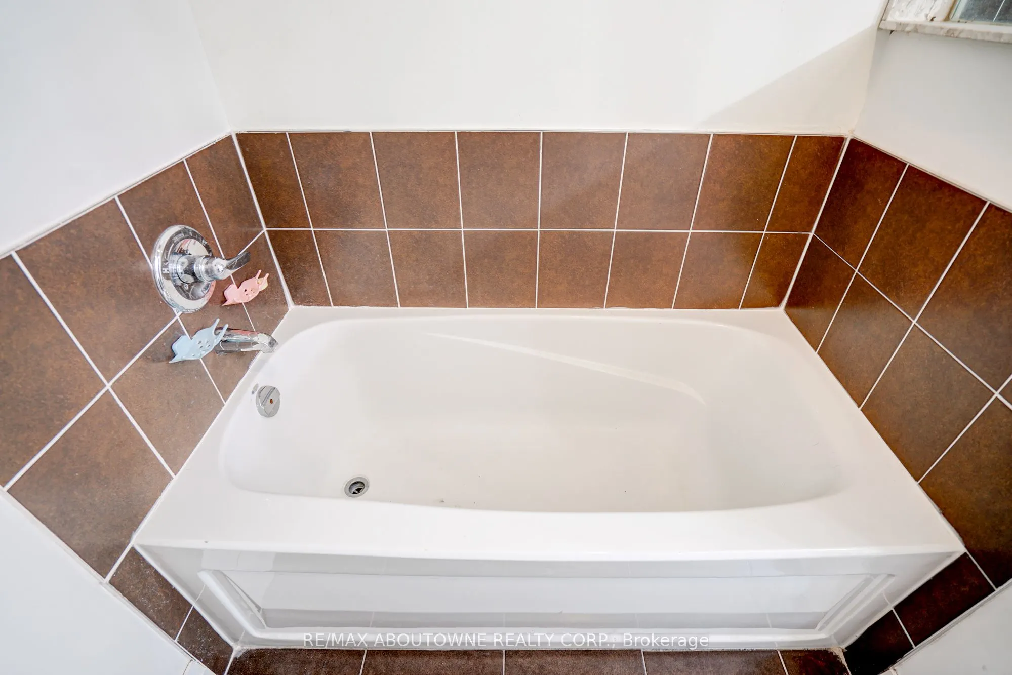 90 Absolute Avenue, #2705