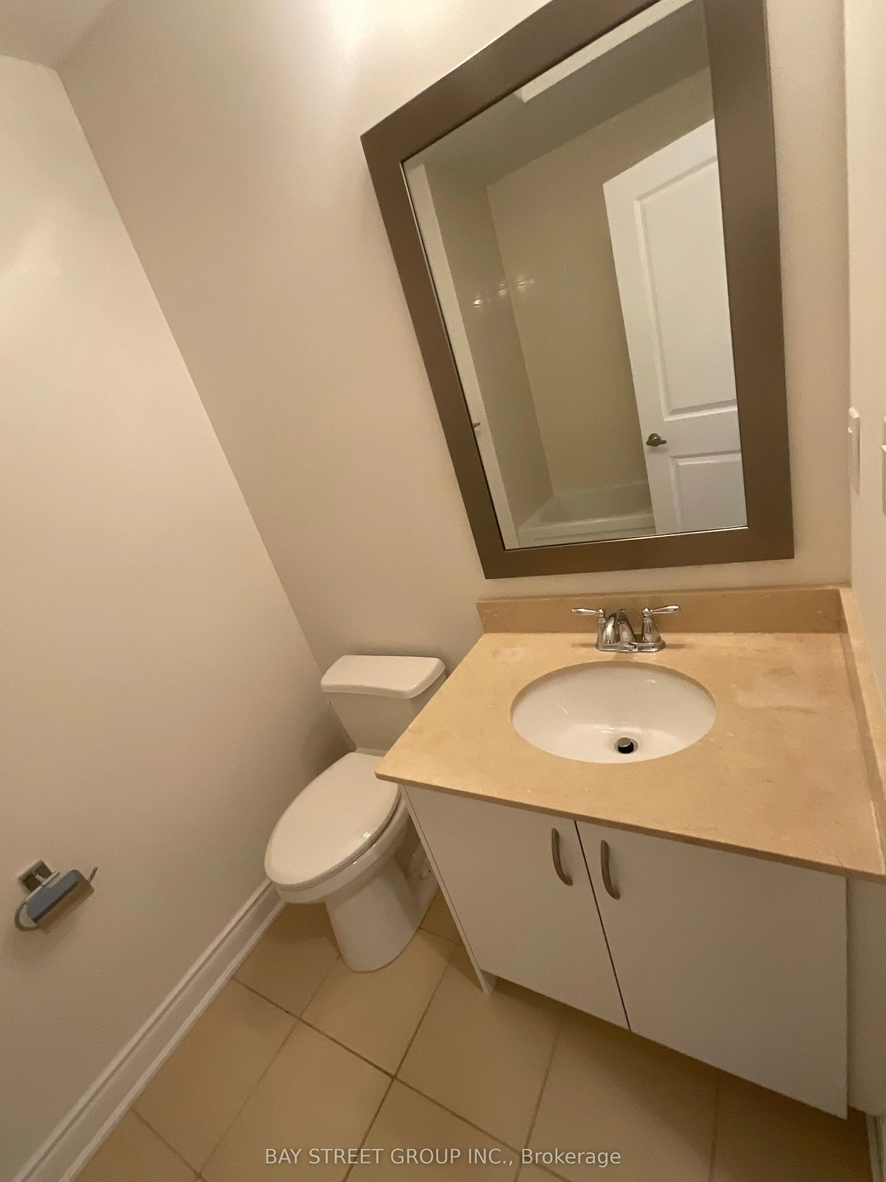2172 Trafalgar Road, ##14