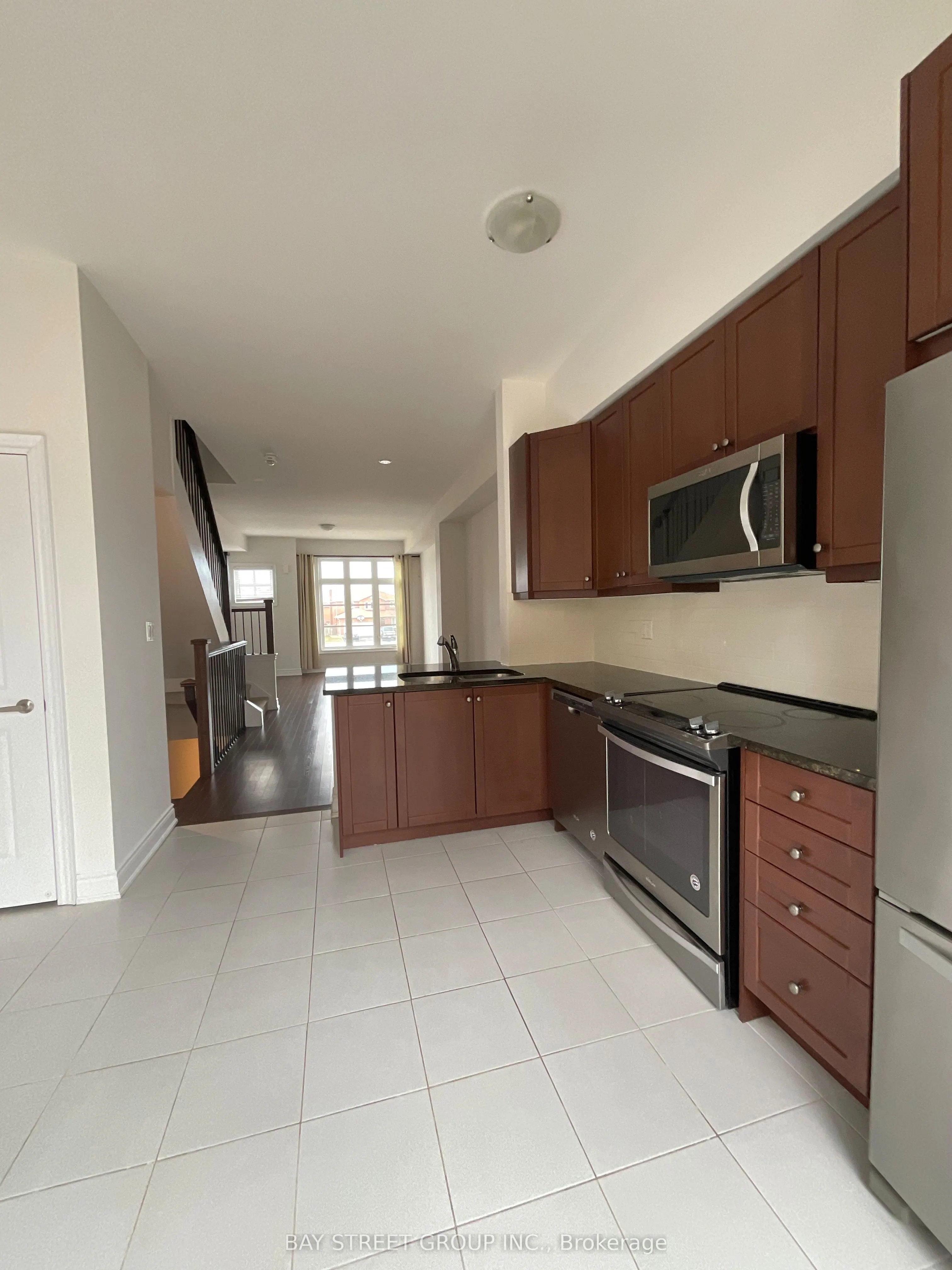 2172 Trafalgar Road, ##14