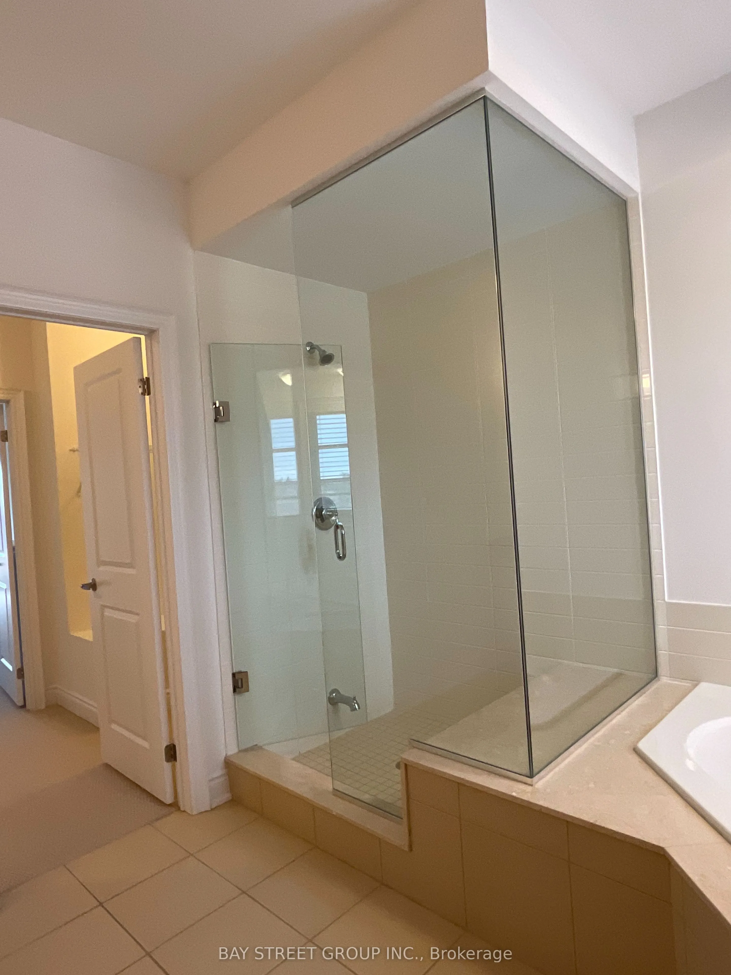 2172 Trafalgar Road, ##14
