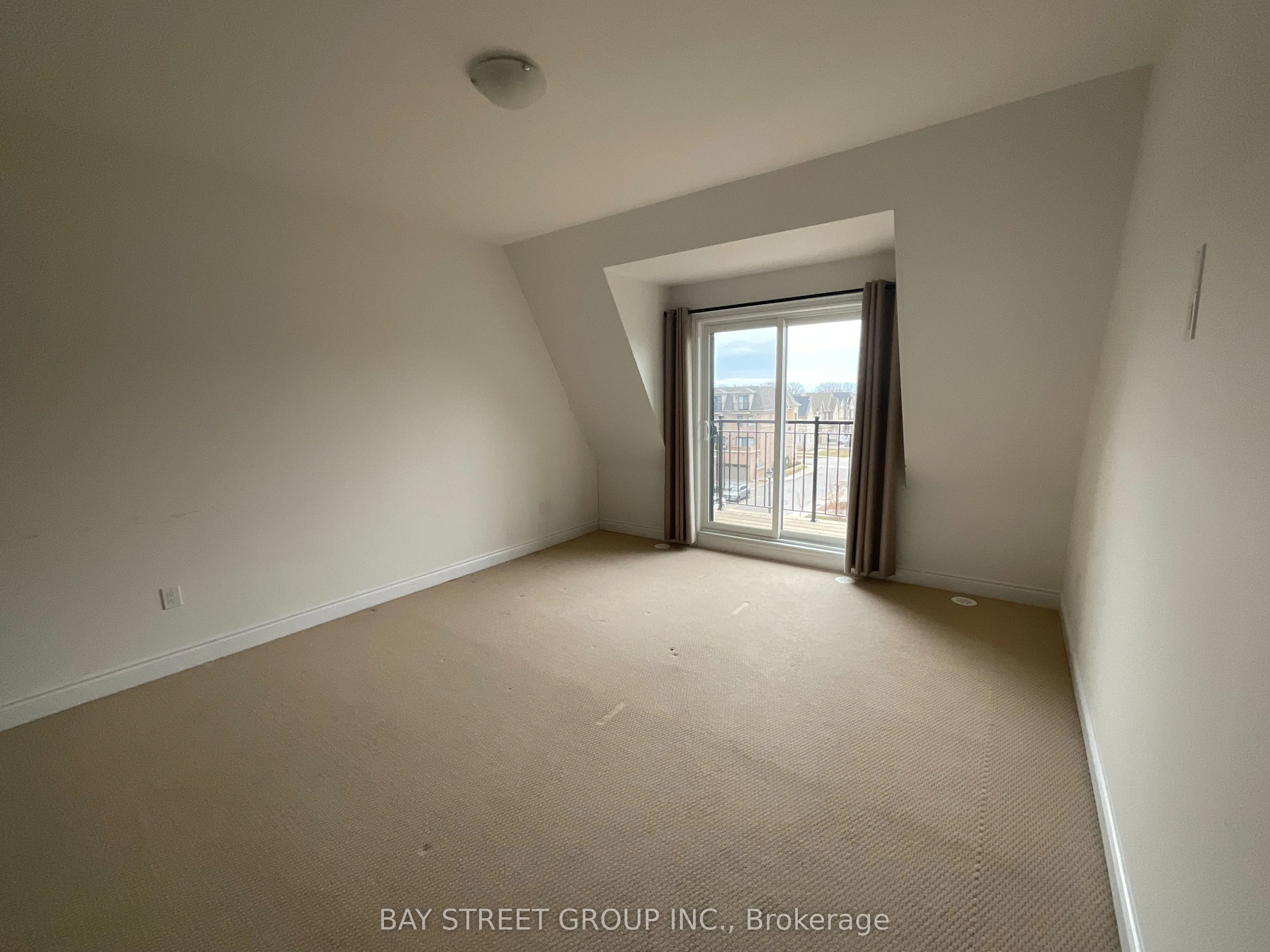 2172 Trafalgar Road, ##14