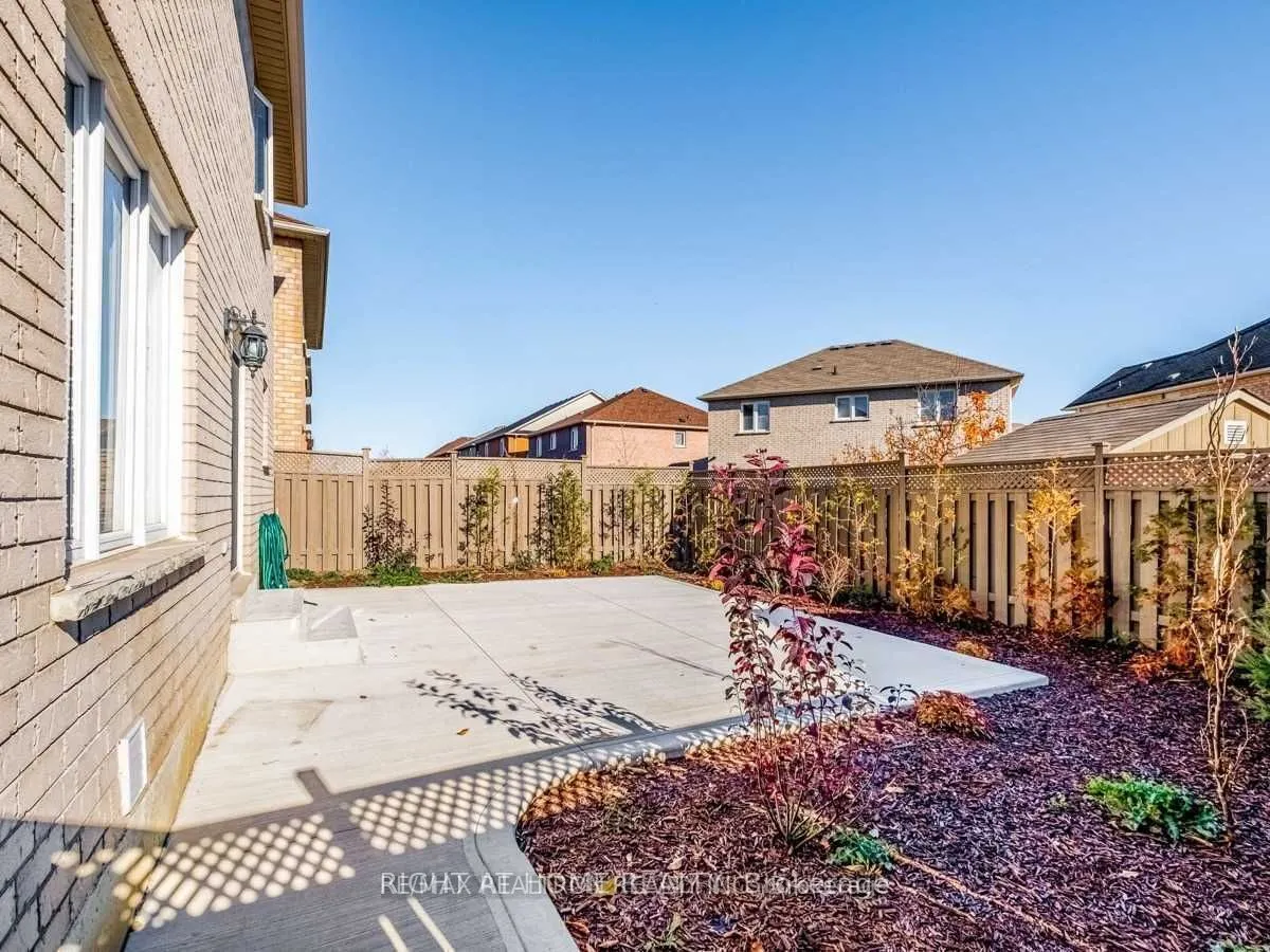 39 Treasure Drive