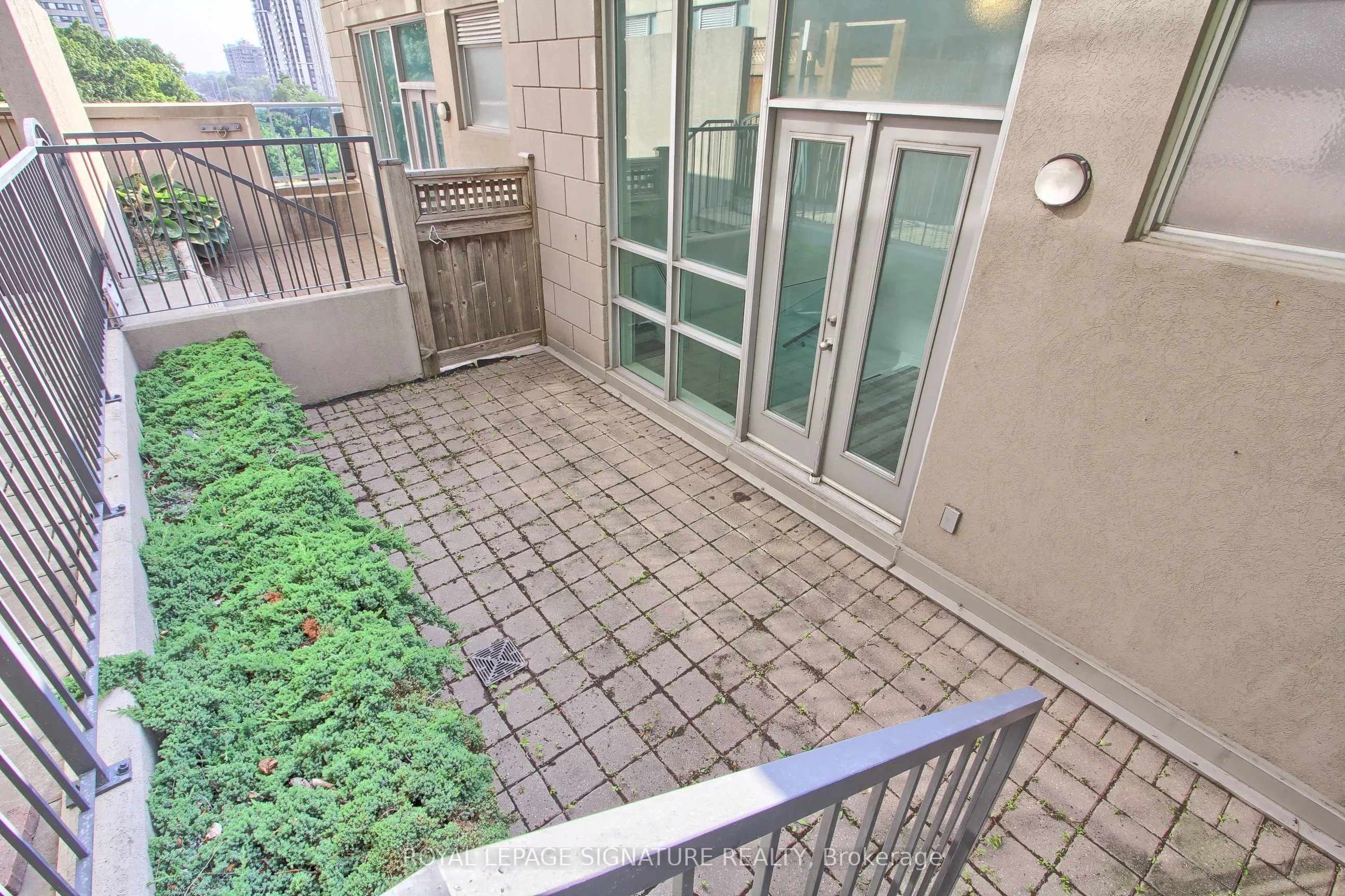 90 Absolute Avenue, #104