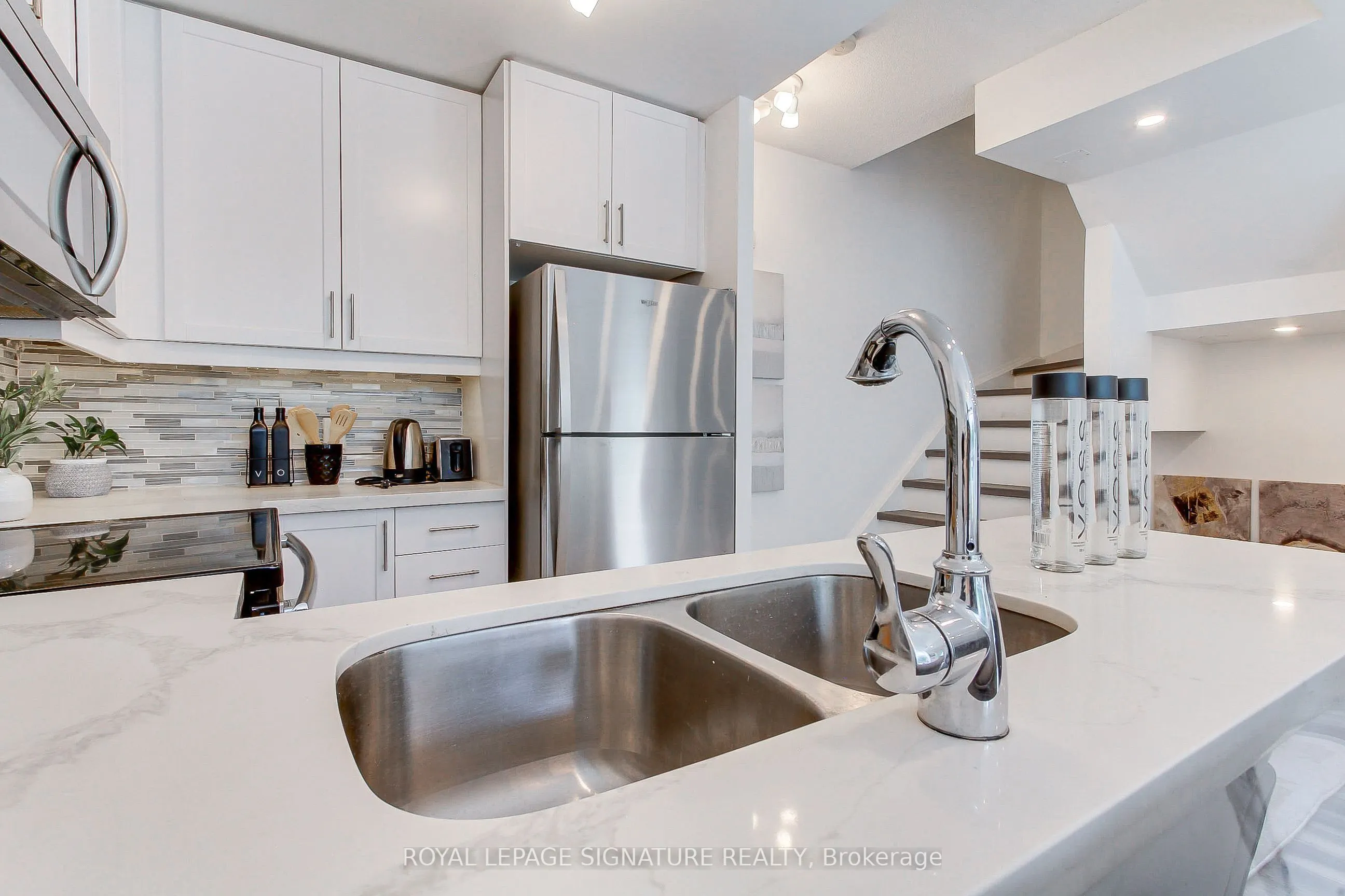 90 Absolute Avenue, #104