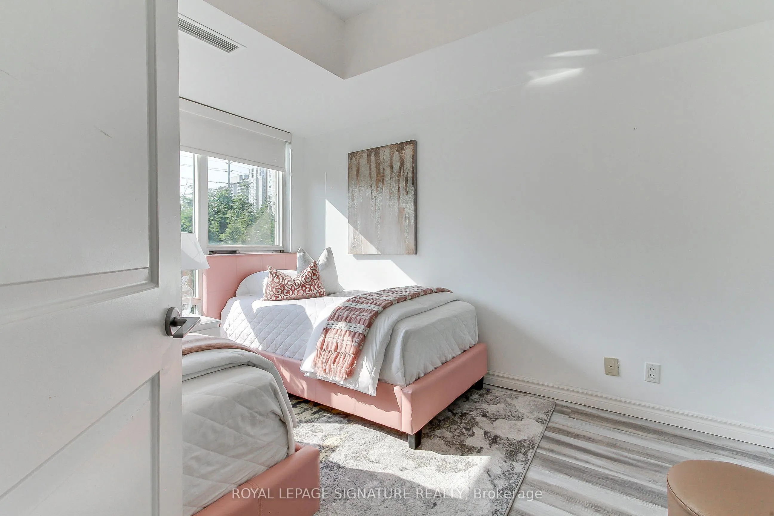 90 Absolute Avenue, #104