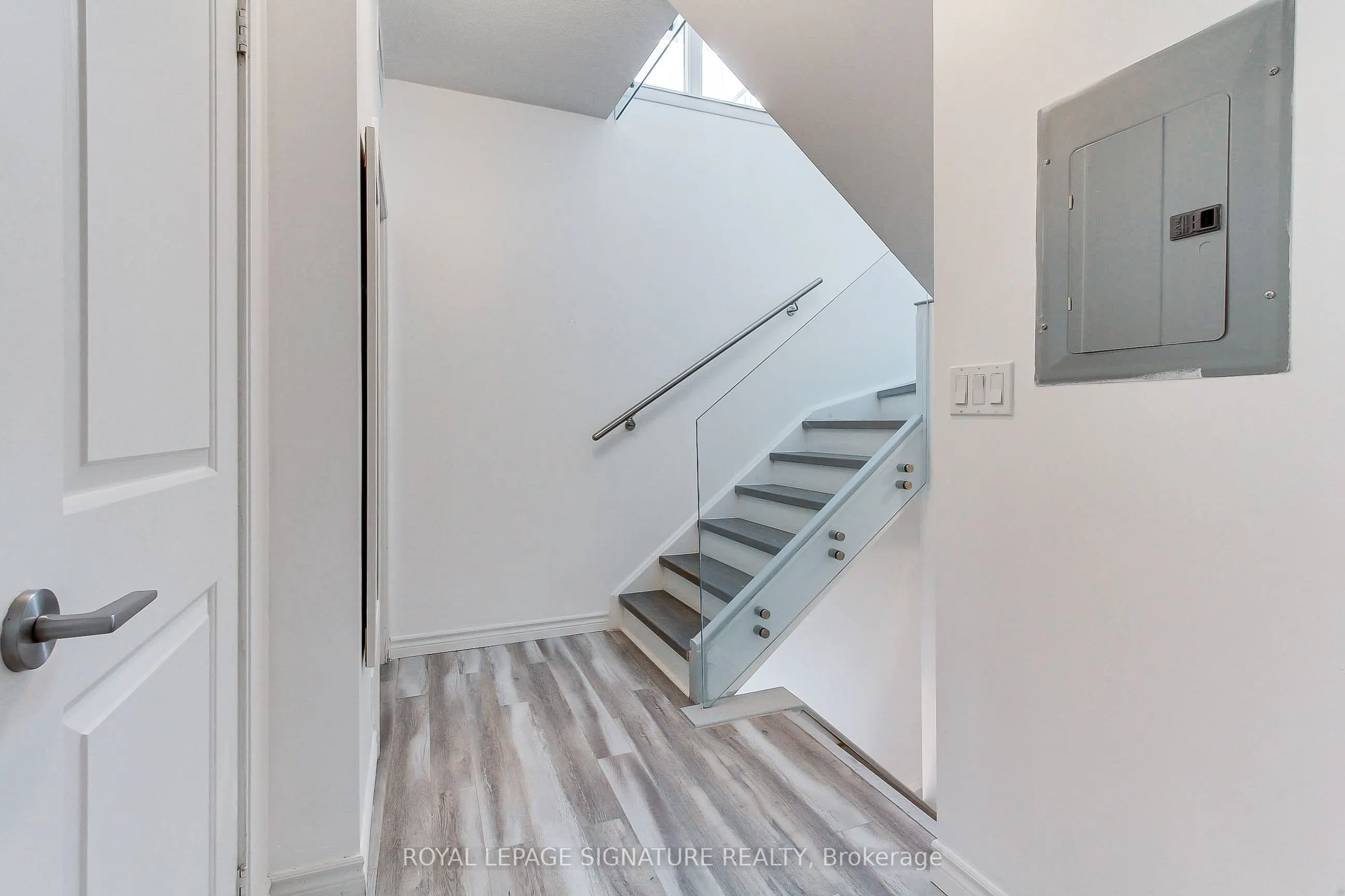90 Absolute Avenue, #104