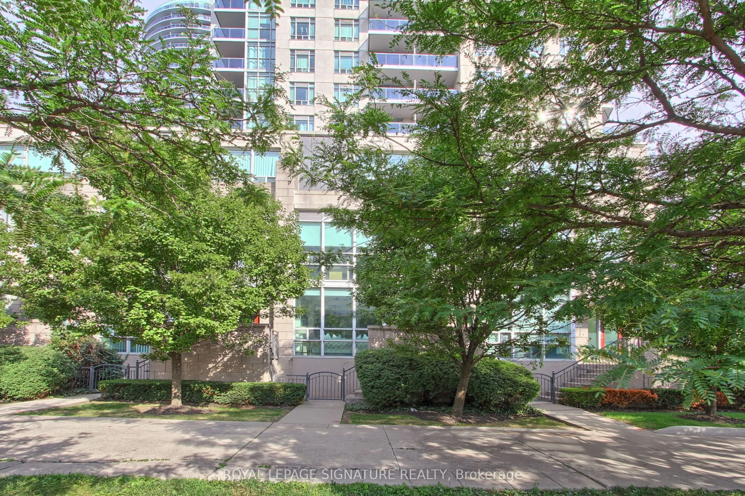 90 Absolute Avenue, #104