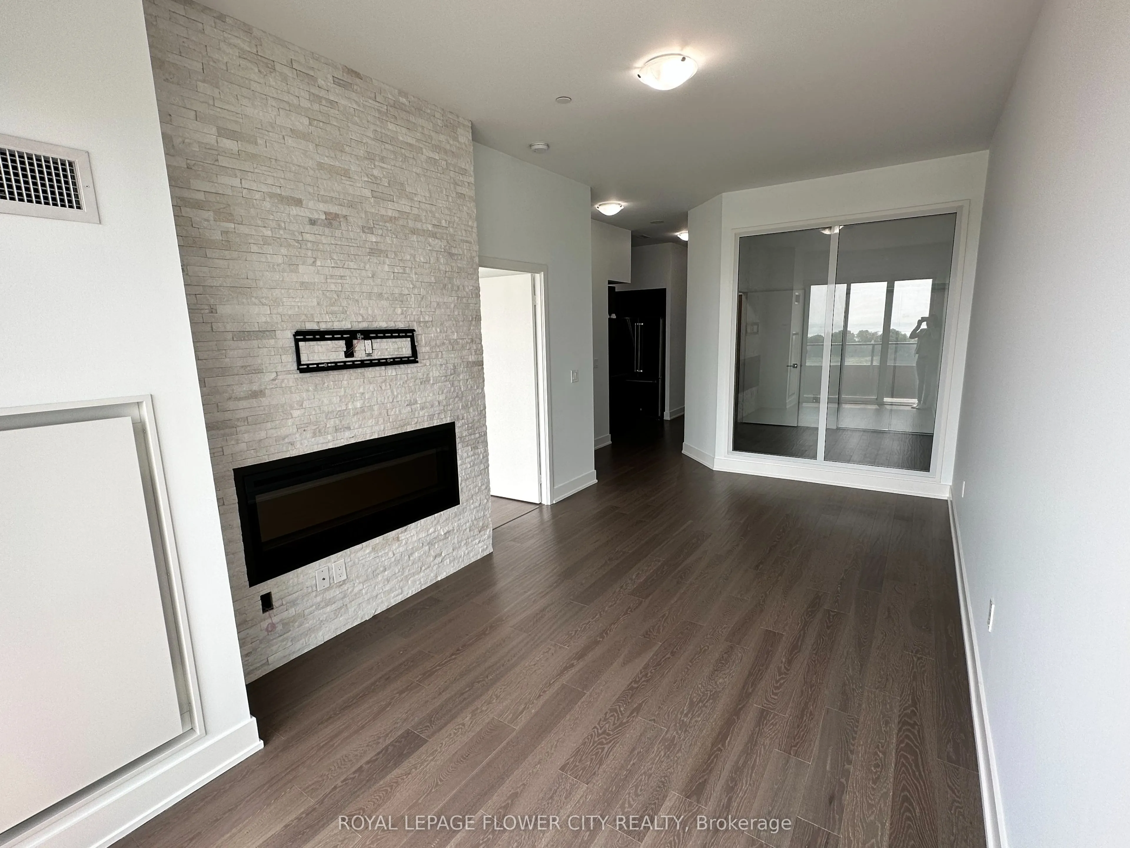 20 Shore Breeze Drive, #511