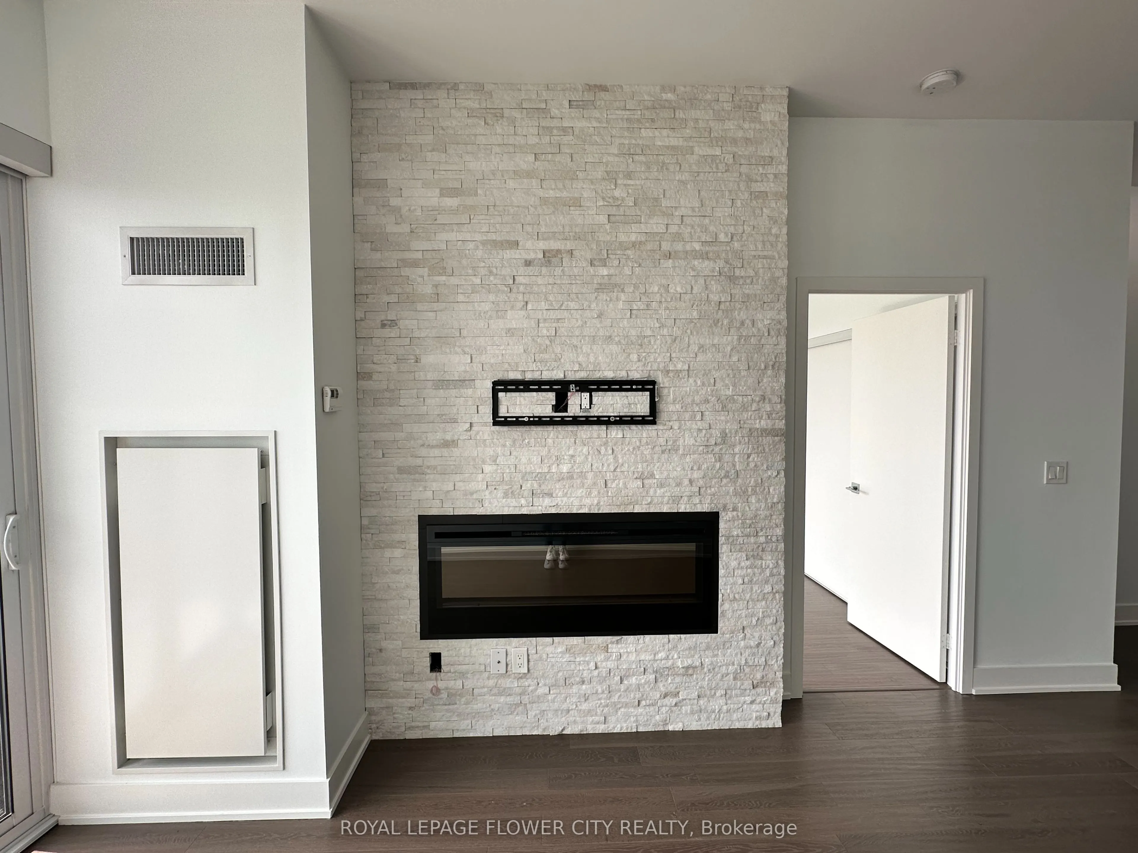 20 Shore Breeze Drive, #511