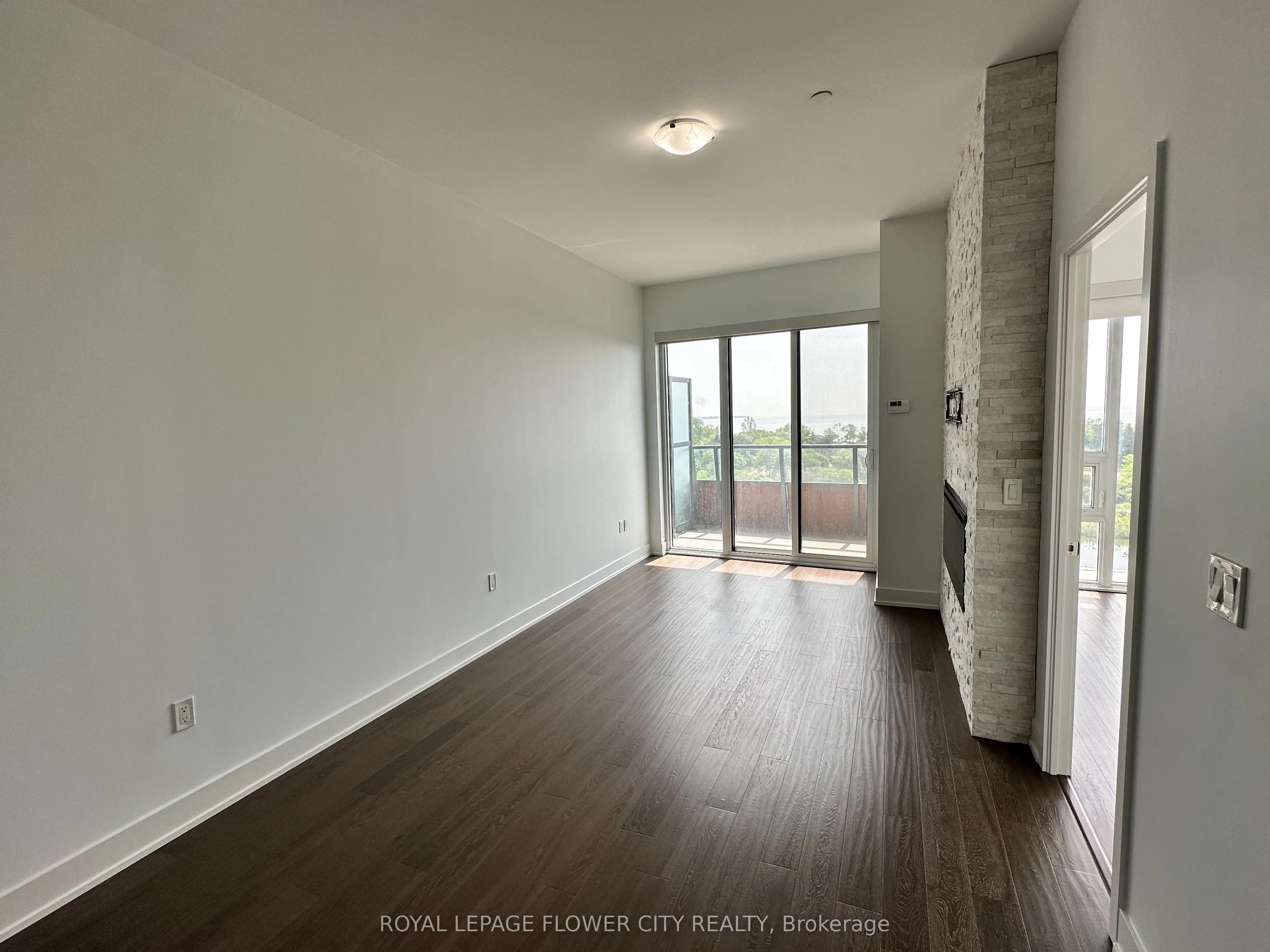 20 Shore Breeze Drive, #511