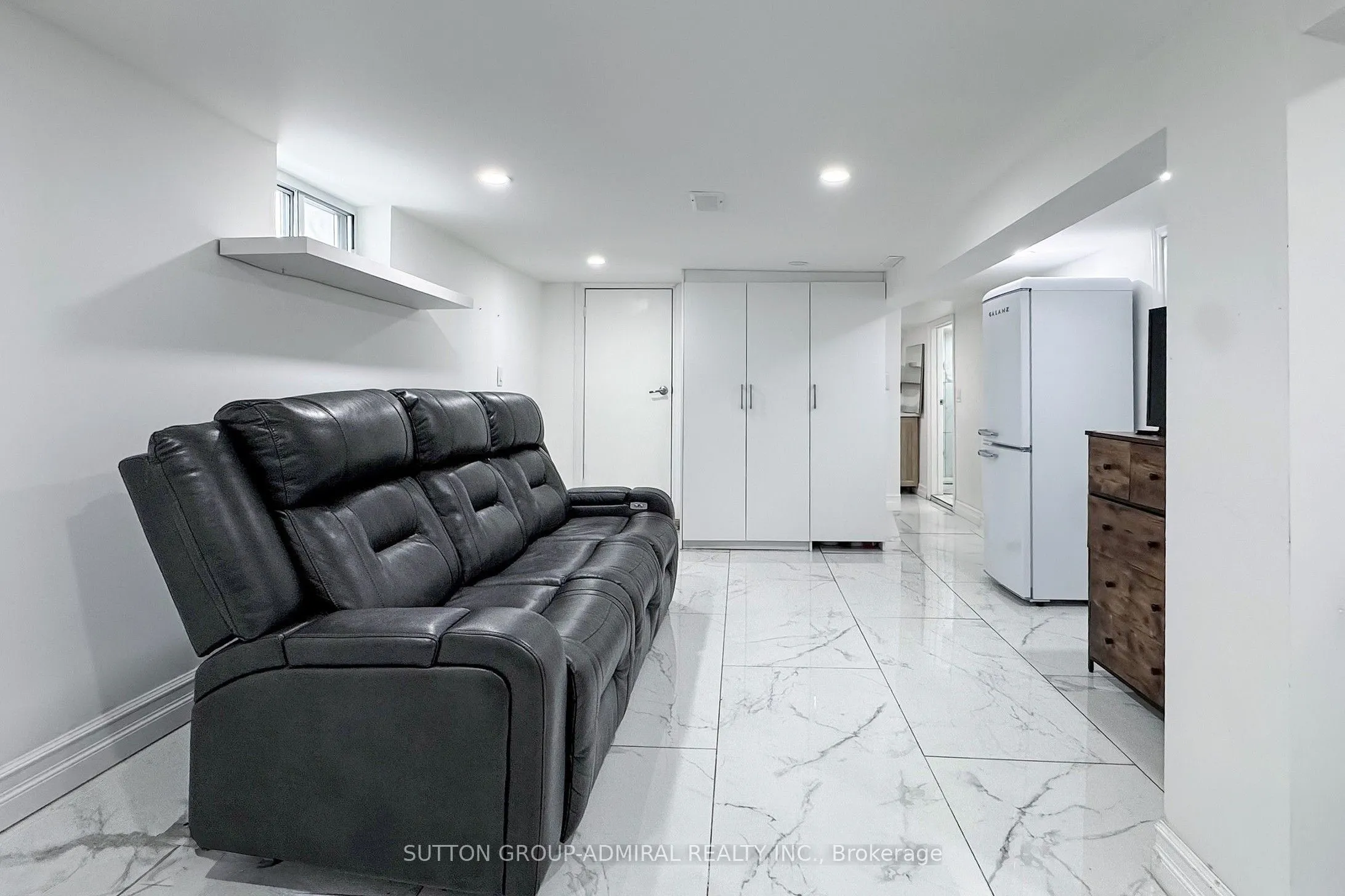 14 Spears Street