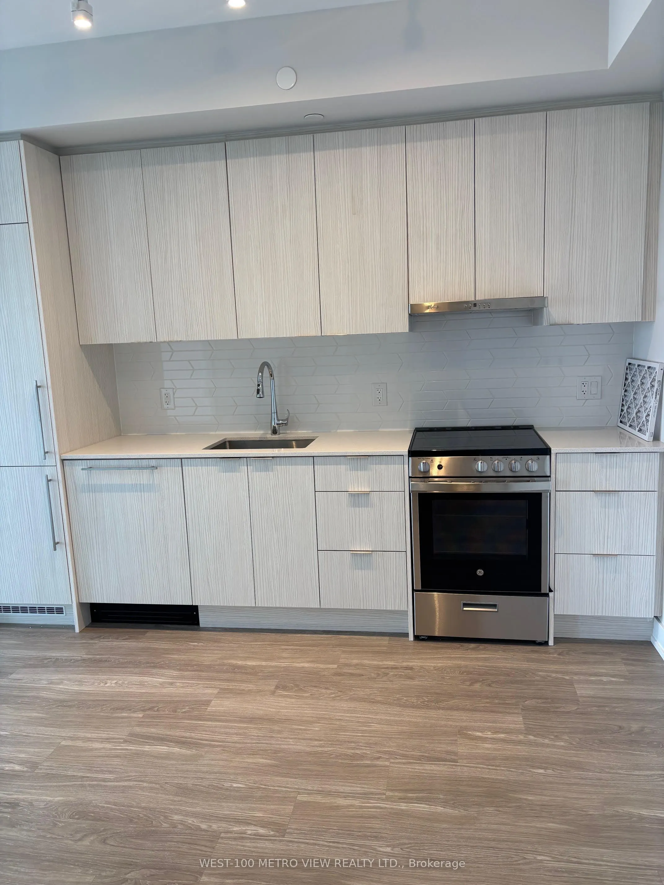 430 Square One Drive, #3902