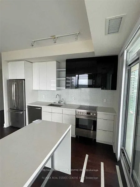 33 Shore Breeze Drive, #2710