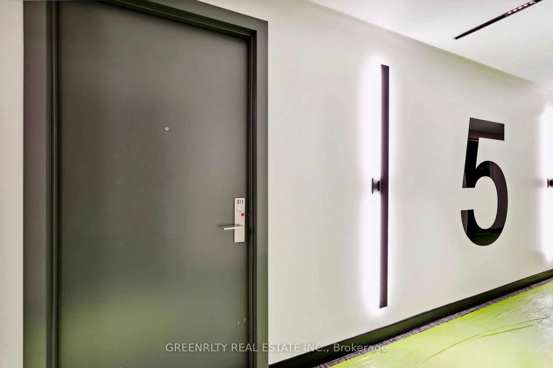 86 Dundas Street E, #511