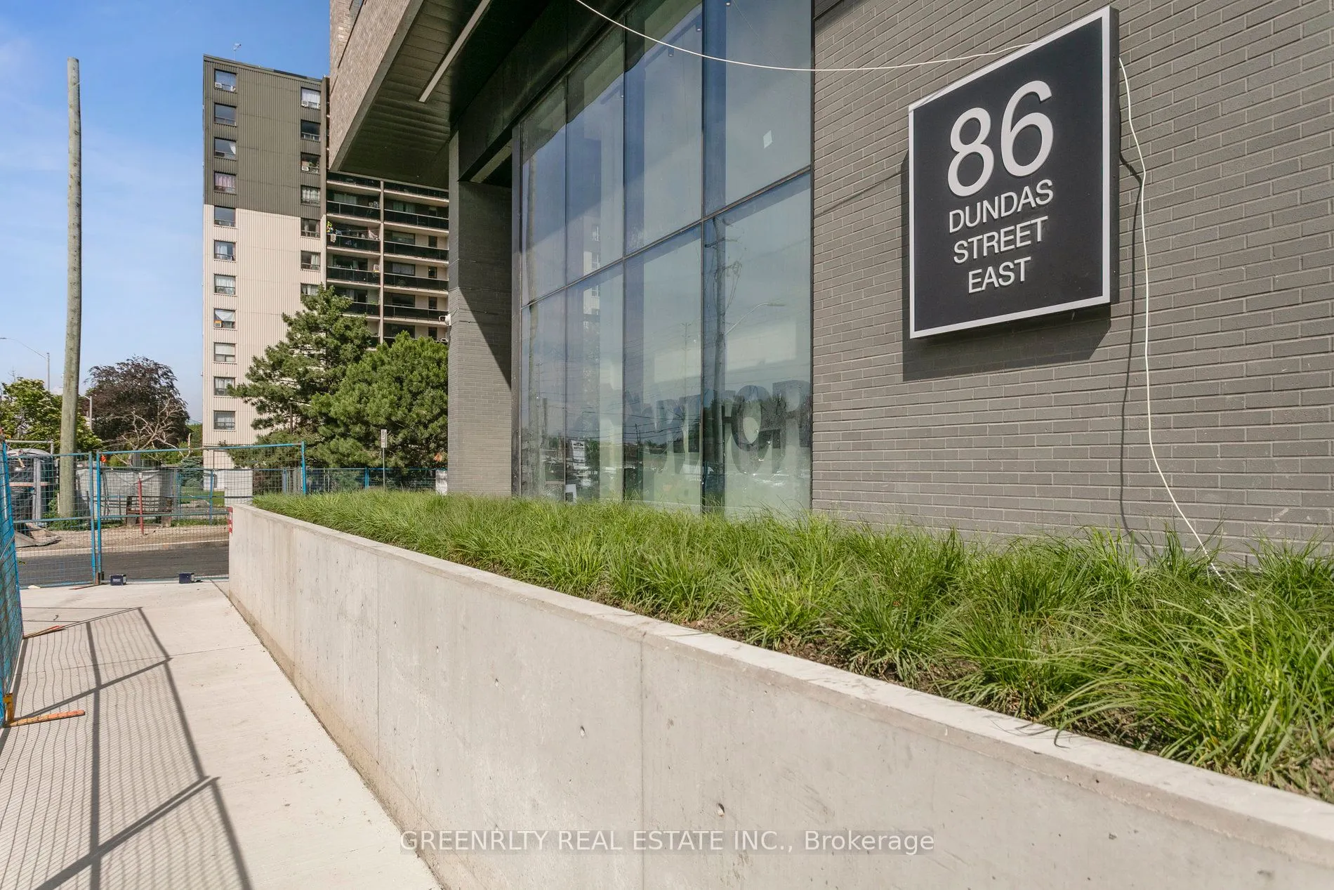 86 Dundas Street E, #511