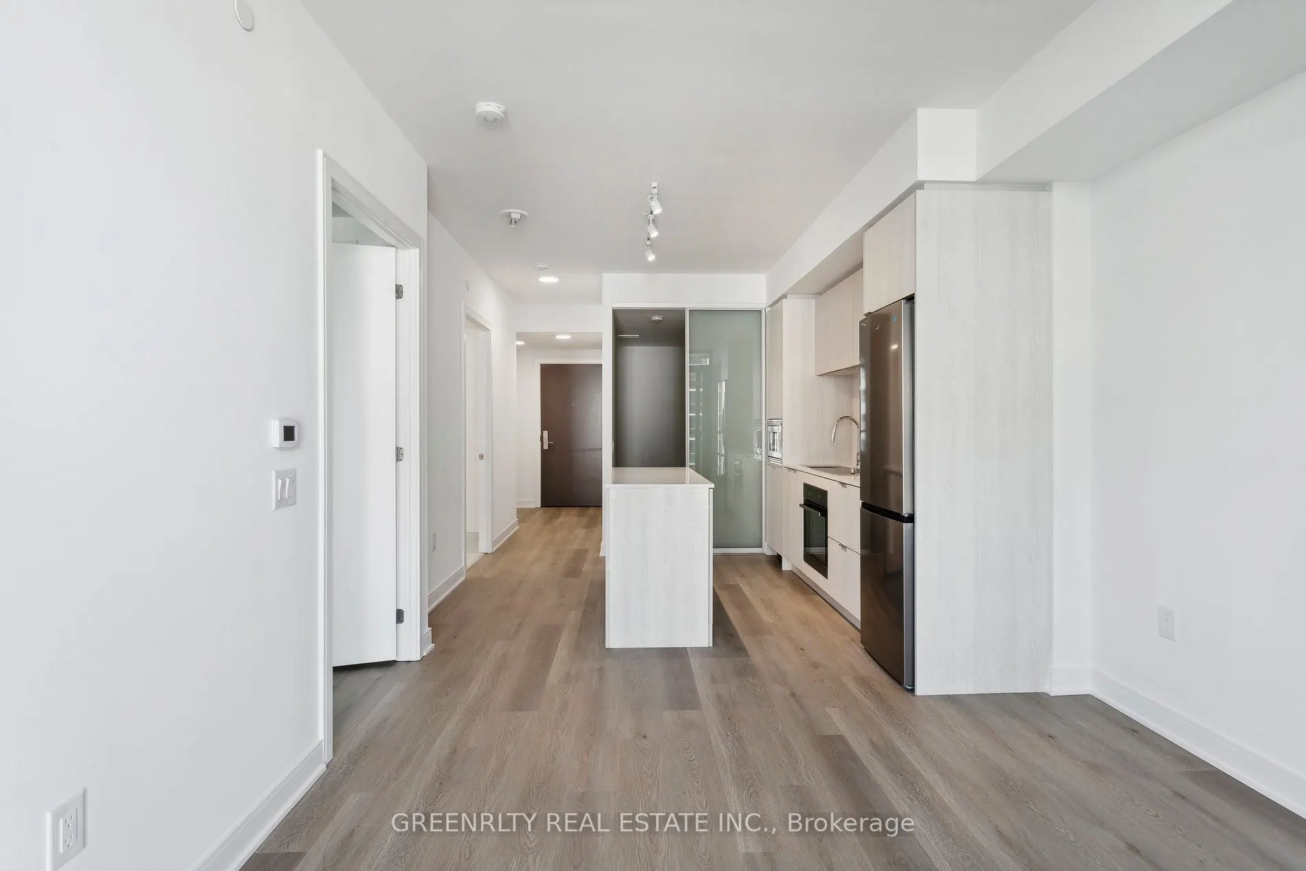 86 Dundas Street E, #511