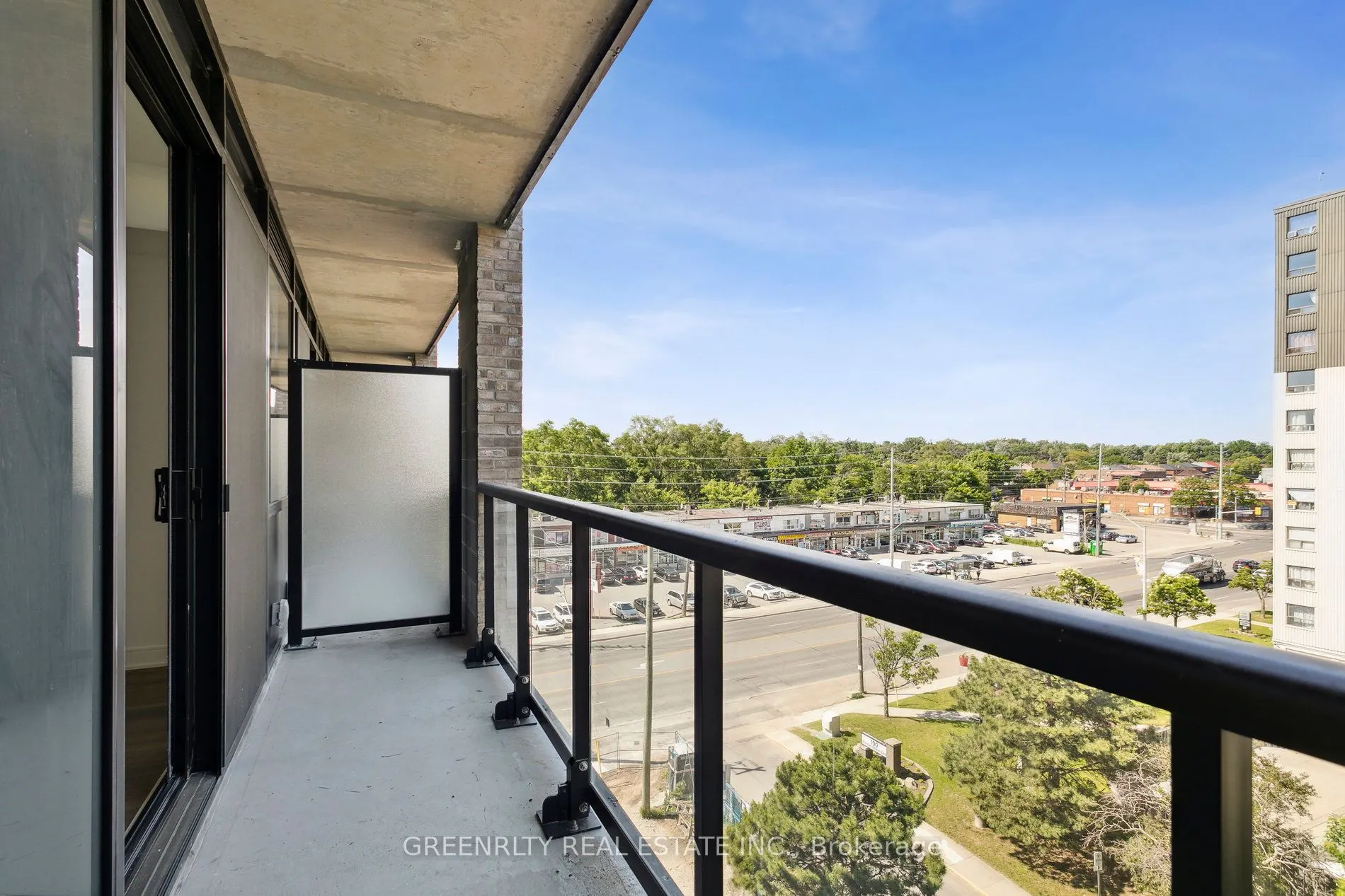 86 Dundas Street E, #511